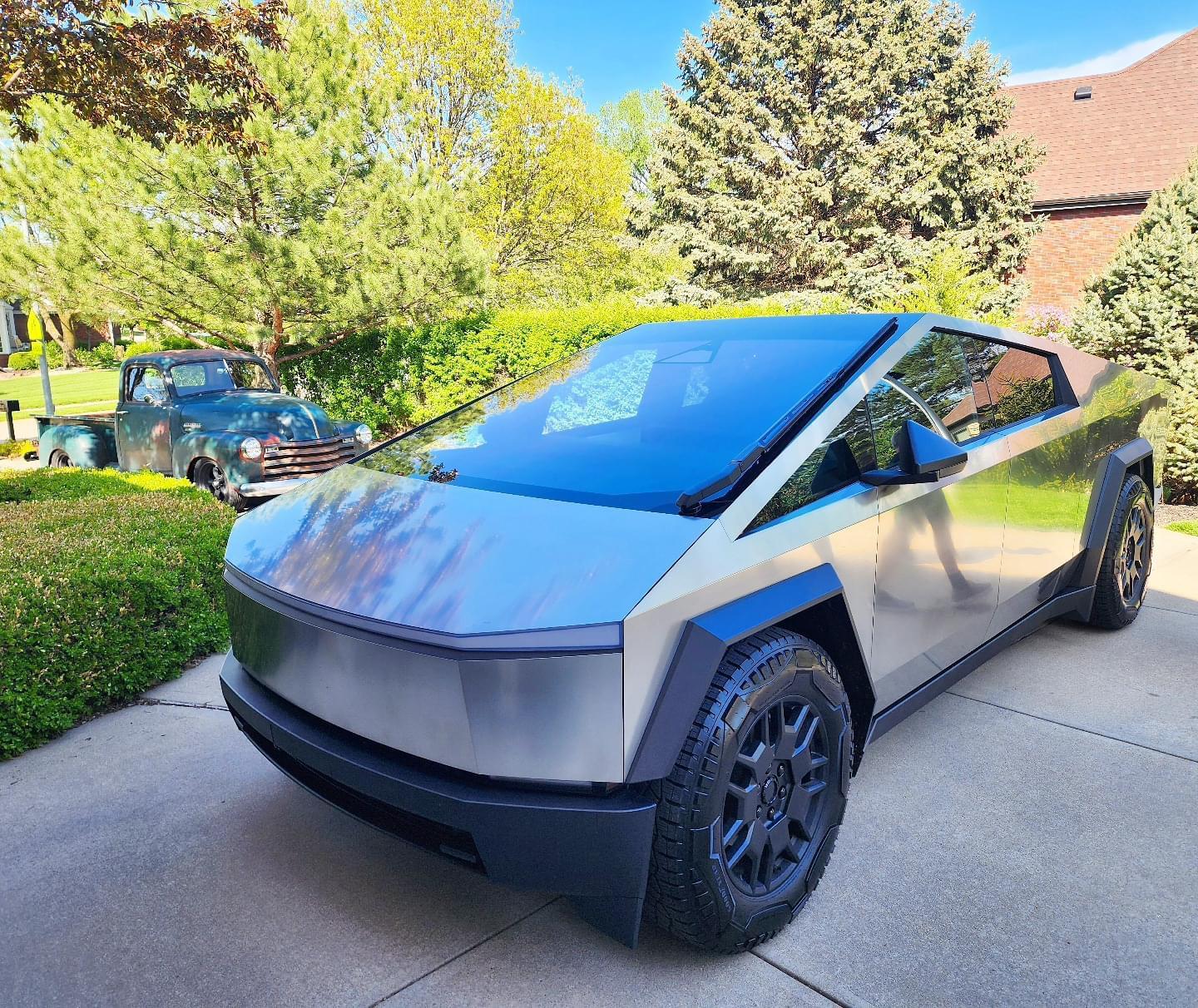 Tesla Cybertruck Daily random Cybertruck photos thread - Post Yours! 📸 🤳 031BAFF7-BA39-46EC-B204-6C35A4F04FDA