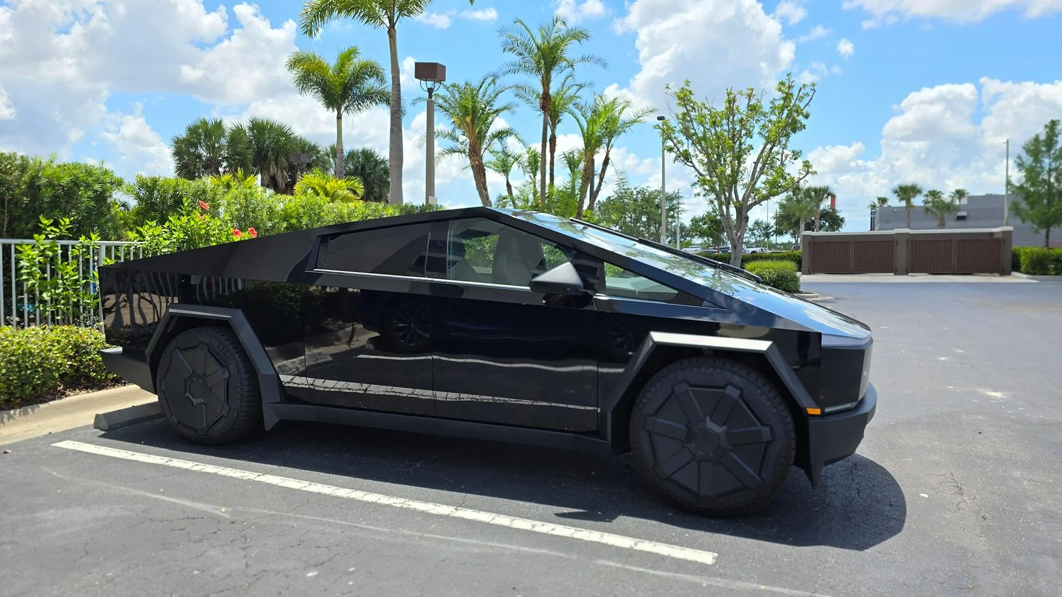 Tesla Cybertruck Daily random Cybertruck photos thread - Post Yours! 📸 🤳 20240504_123903