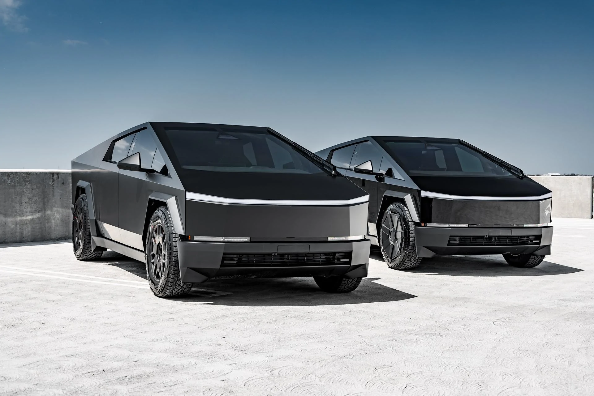 Unplugged Performance Matte Black vs Gloss Black Cybertruck Wrap 6.jpg