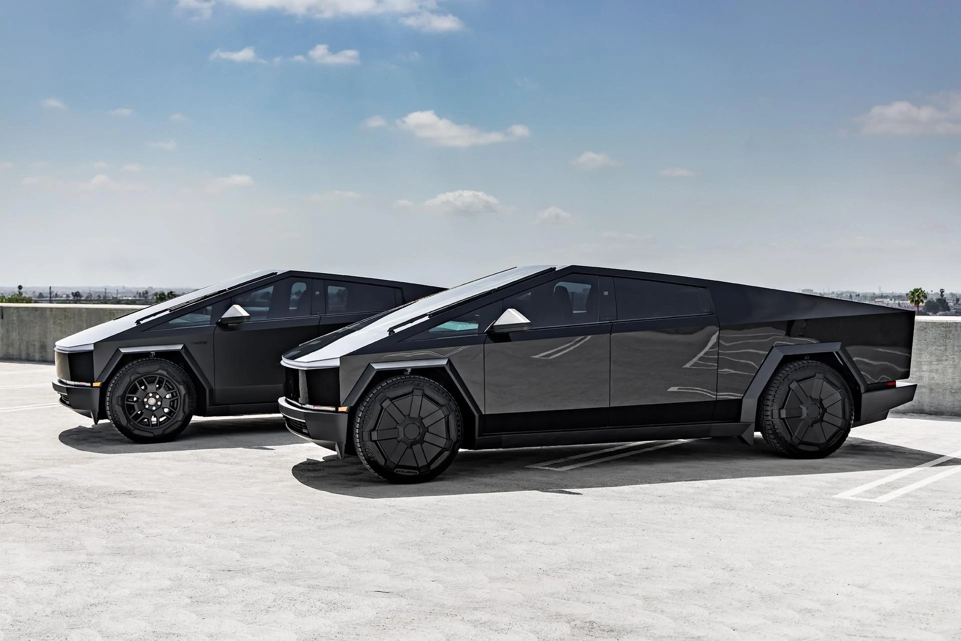Unplugged Performance Matte Black vs Gloss Black Cybertruck Wrap 11.jpg