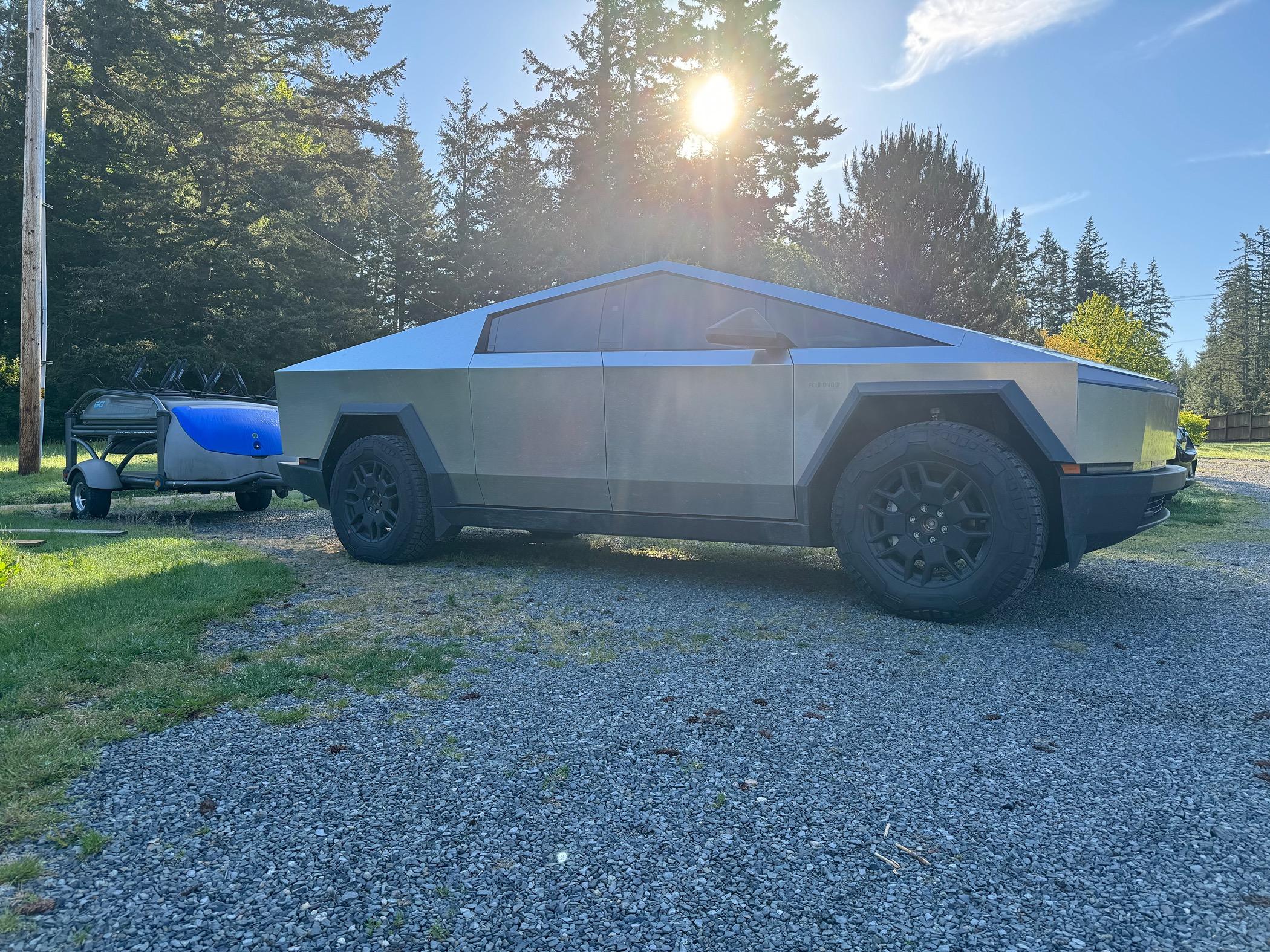 Tesla Cybertruck 🦾 Cybertruck doing truck stuff!  Post your photos! IMG_5210