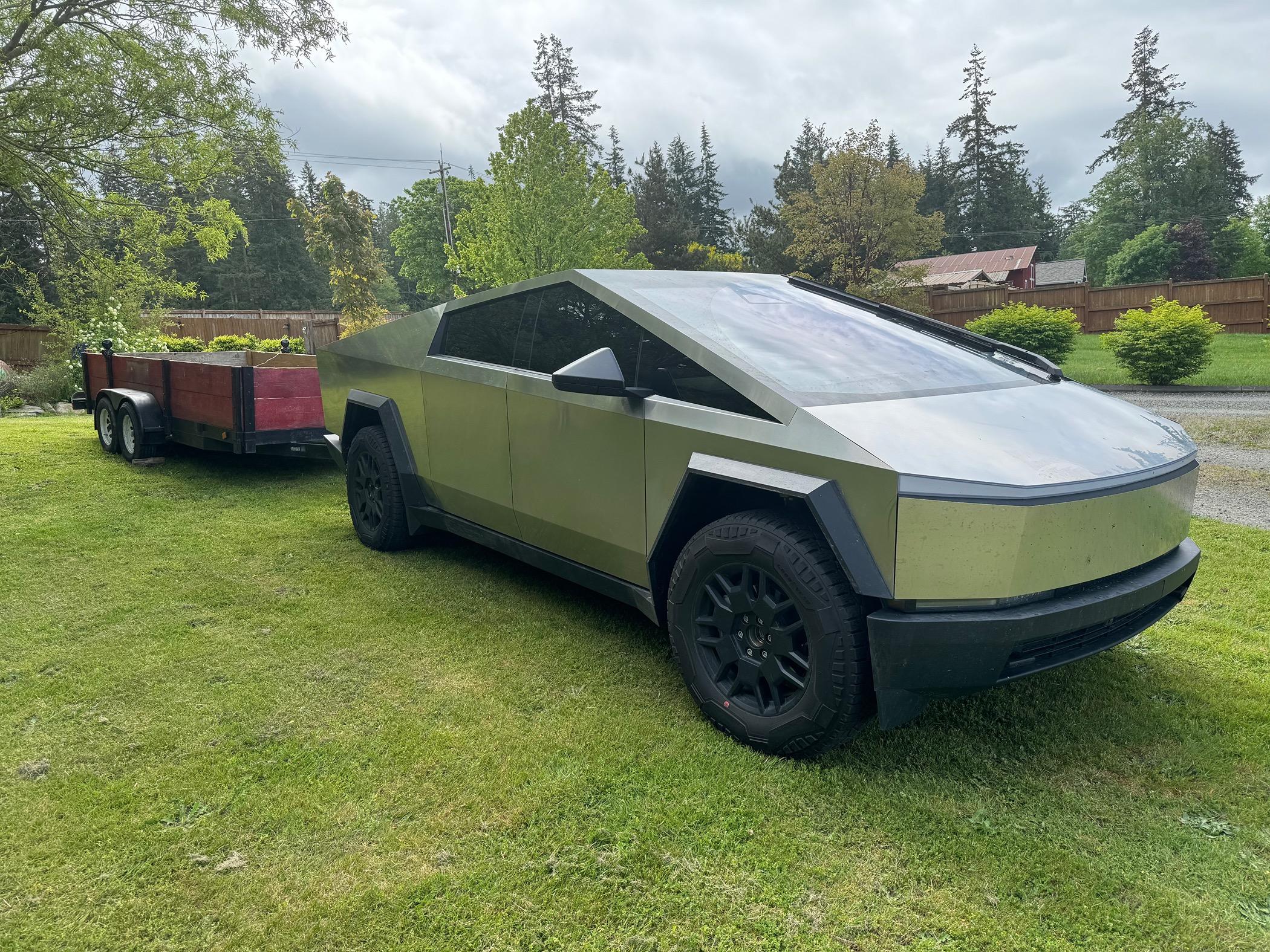 Tesla Cybertruck 🦾 Cybertruck doing truck stuff!  Post your photos! IMG_5247