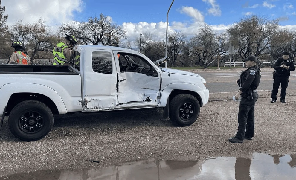 Tesla Cybertruck Cybertruck T-Bone accident at high speed - damage photos 1715829004923-
