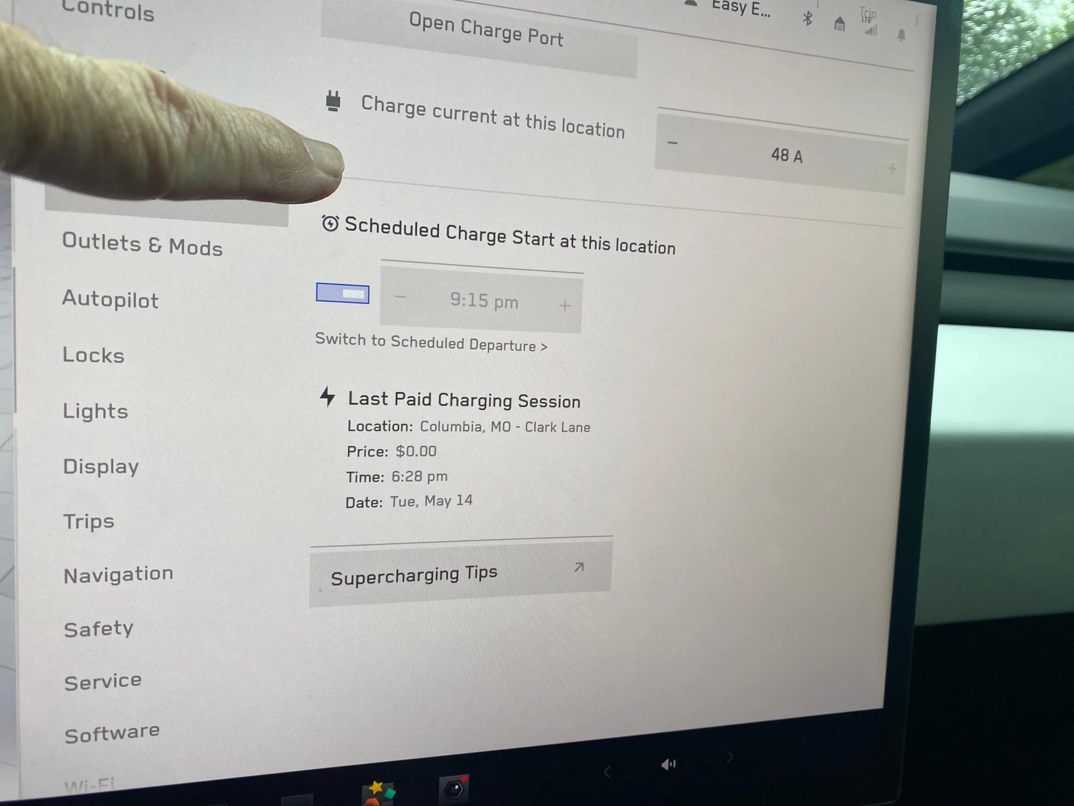 Tesla Cybertruck Powershare Beta pushed to my account (on  2024.14.6) imag
