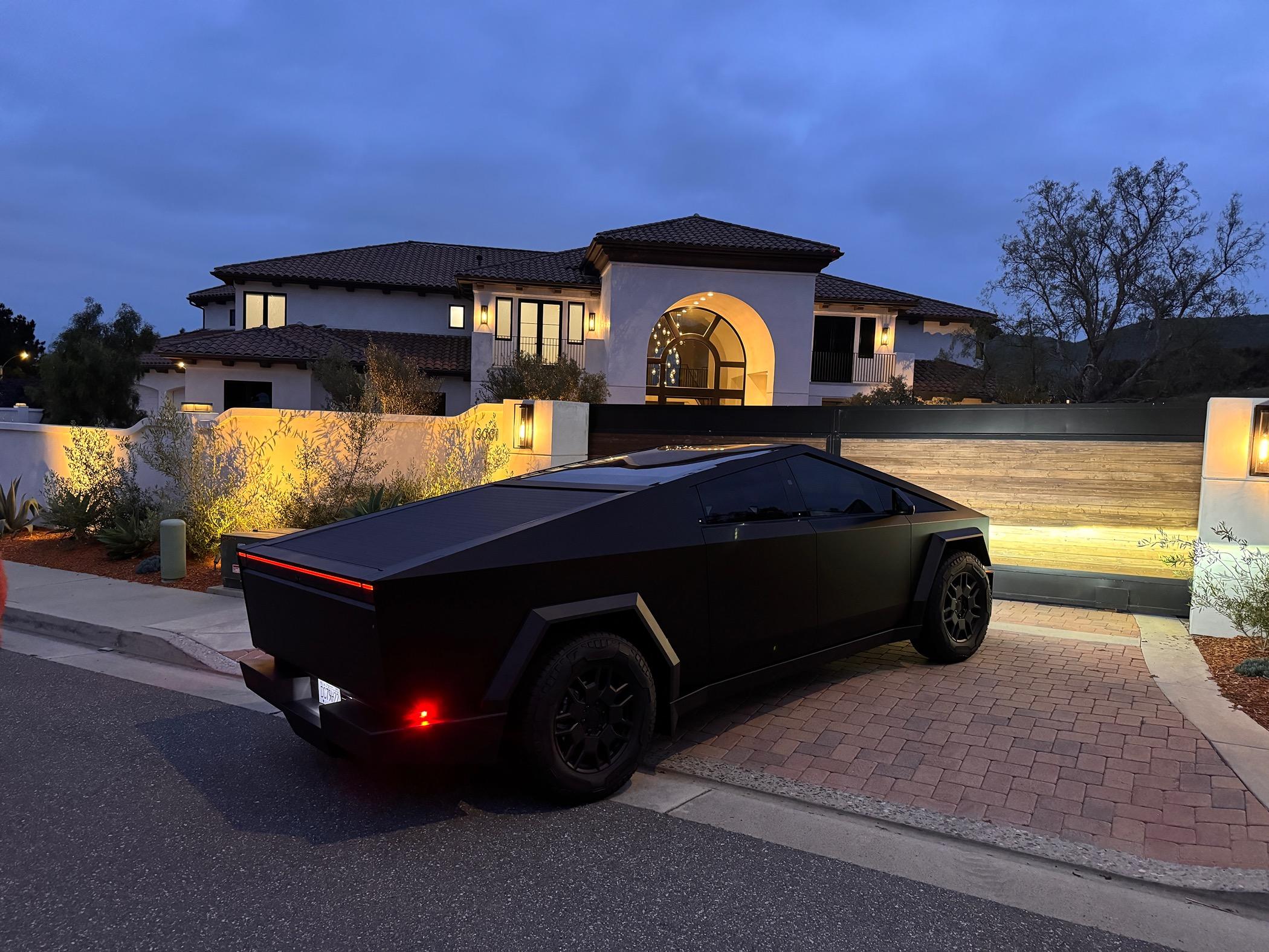 Tesla Cybertruck STEK Matte Black PPF. ZERO haters? IMG_3977