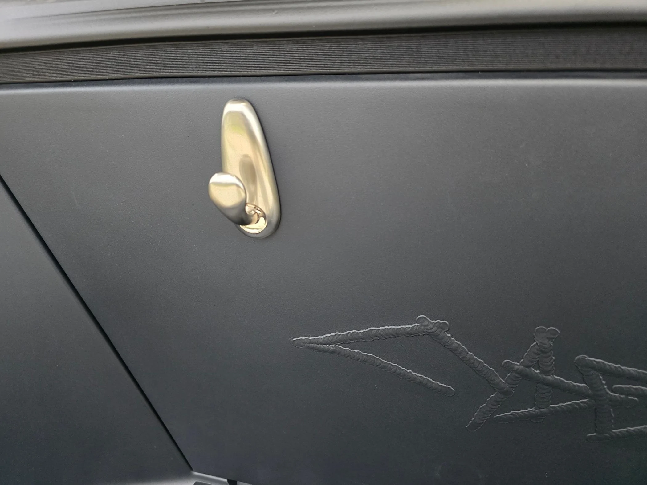 Tesla Cybertruck Frunk Bag Hooks (Command Strips) 20240516_175940
