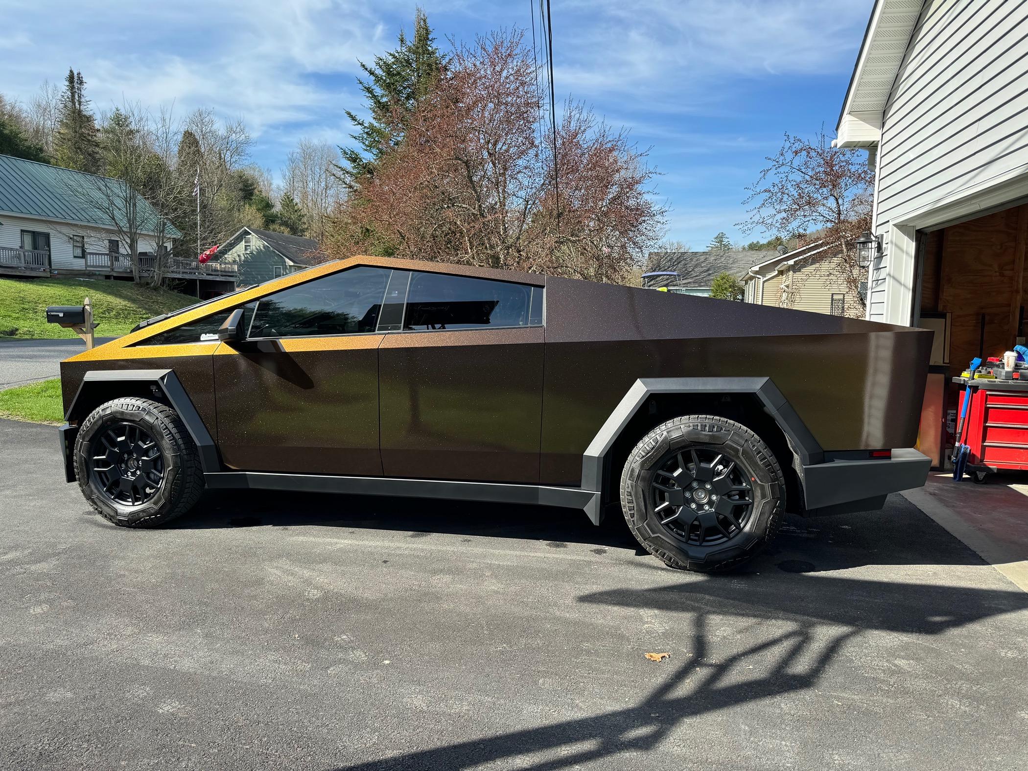 Tesla Cybertruck Daily random Cybertruck photos thread - Post Yours! 📸 🤳 IMG_2031