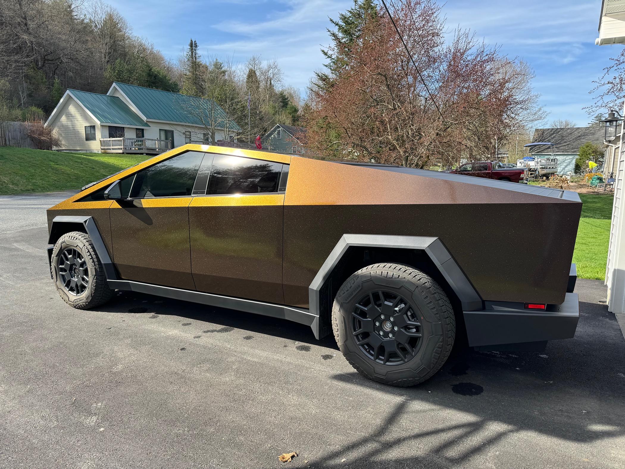 Tesla Cybertruck Daily random Cybertruck photos thread - Post Yours! 📸 🤳 IMG_2028