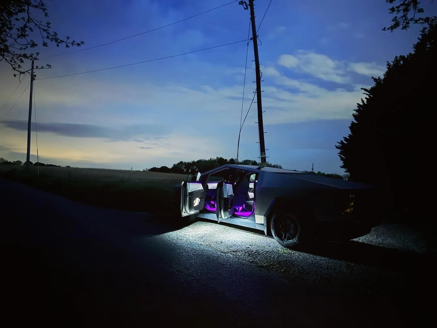 Tesla Cybertruck Daily random Cybertruck photos thread - Post Yours! 📸 🤳 4B5A031E-2E10-4E06-AFD6-BB969FD57D95