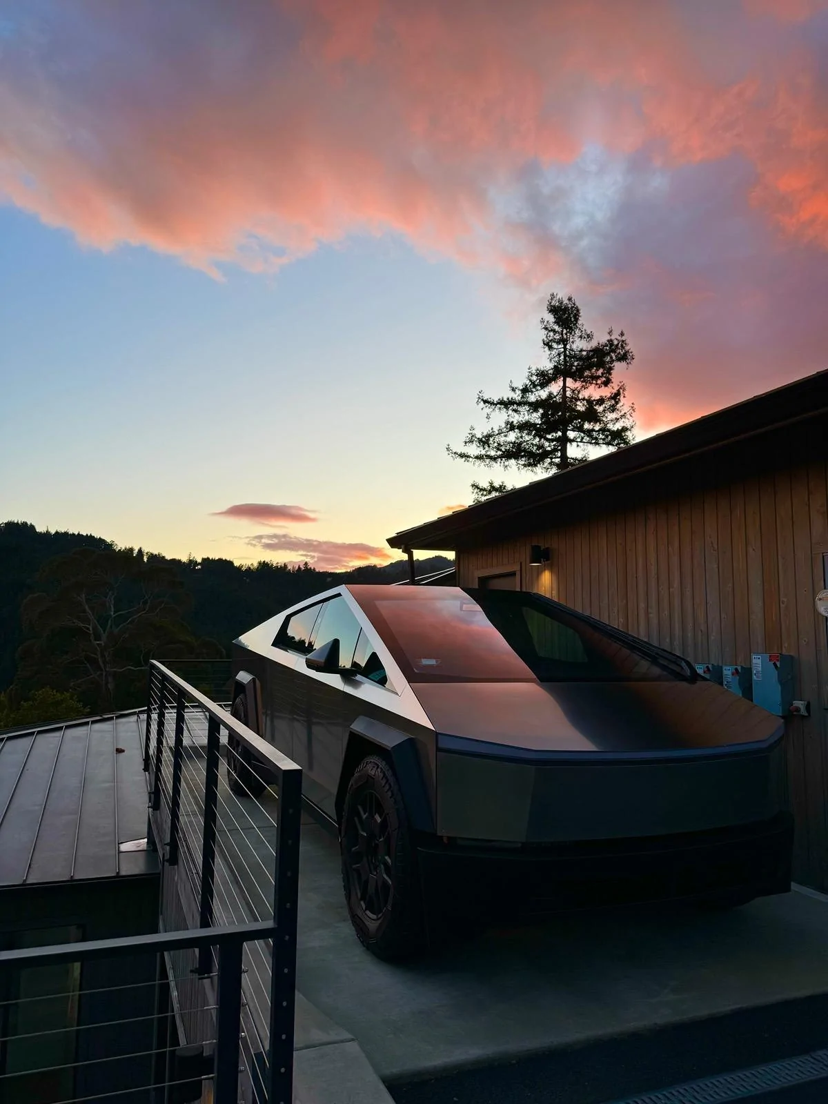 Tesla Cybertruck Daily random Cybertruck photos thread - Post Yours! 📸 🤳 IMG_1037