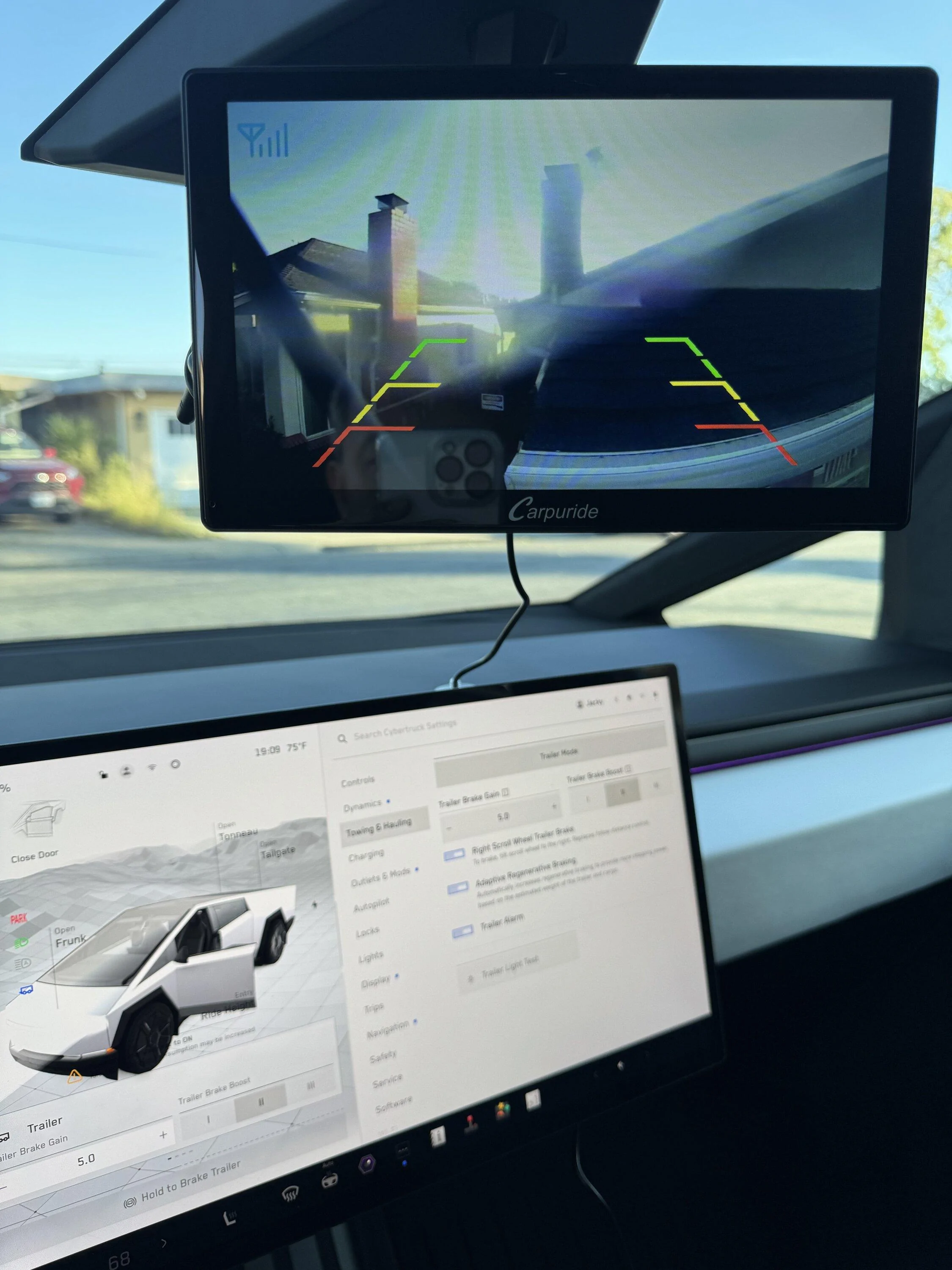 Tesla Cybertruck Apple CarPlay and rear camera IMG_1228