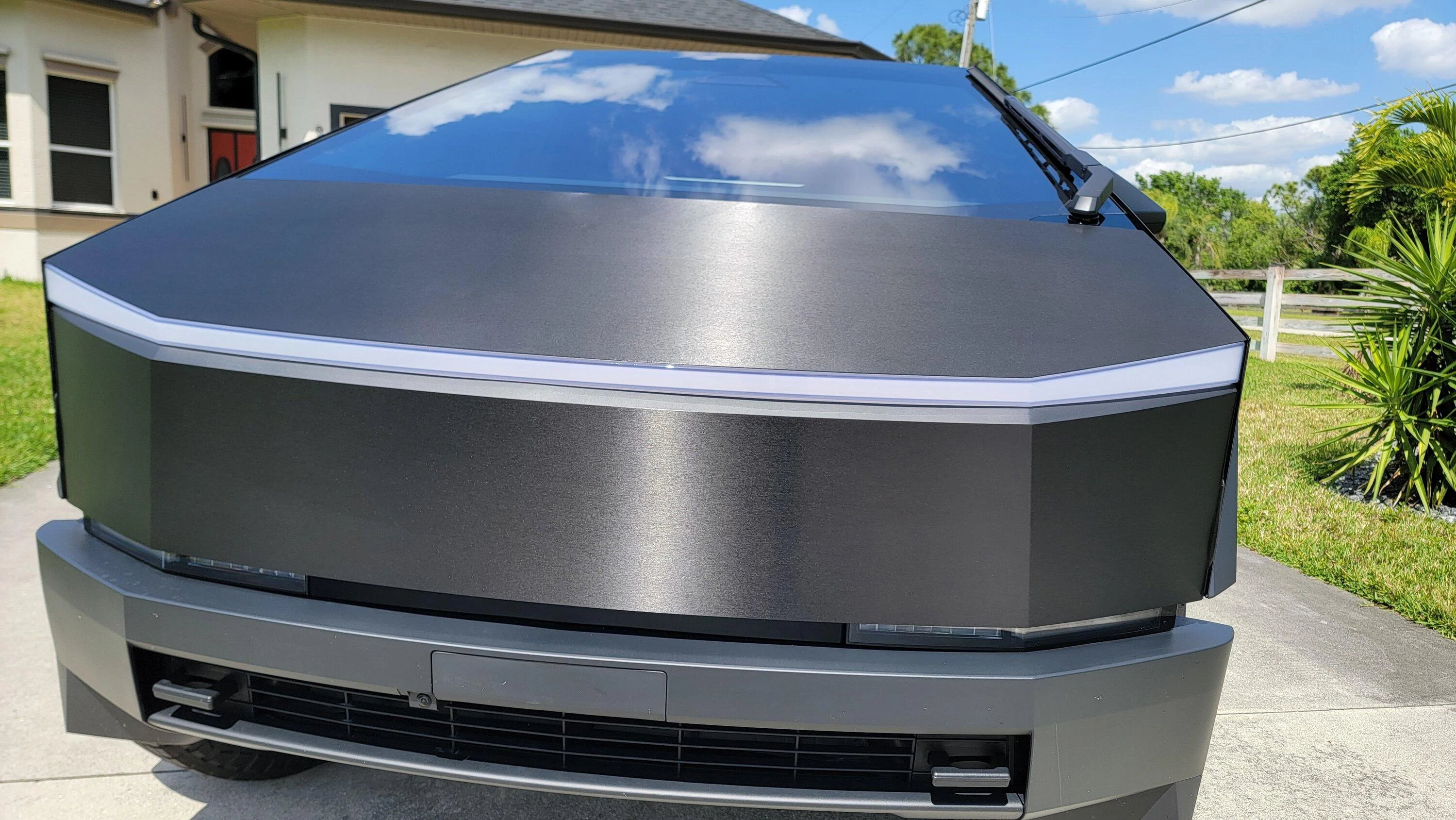 Tesla Cybertruck Cybertruck Wrapped in 3M 2080 - Brushed Black Metallic 20240312_143517