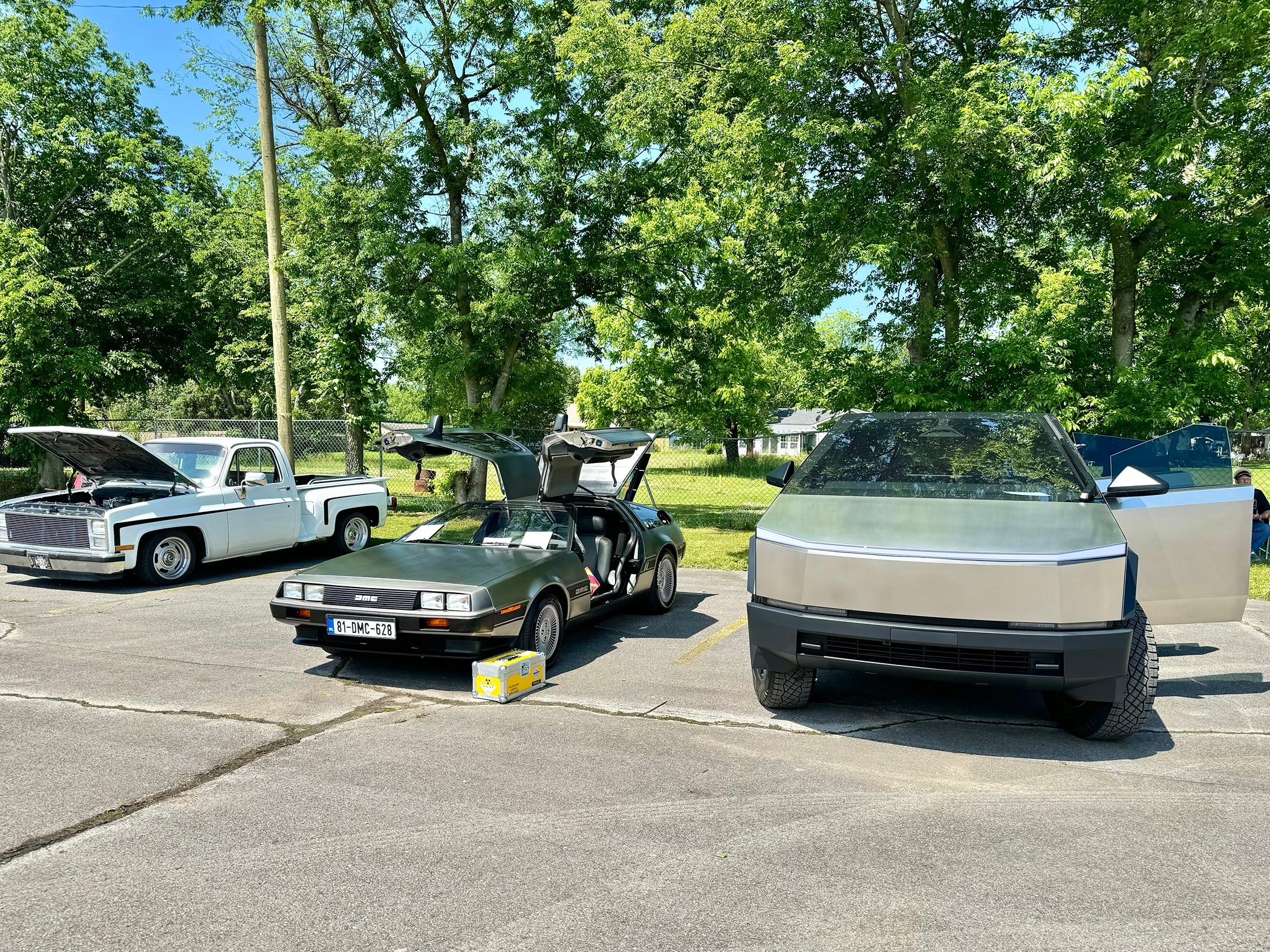 Tesla Cybertruck Cybertruck and Delorean side by side IMG_2189