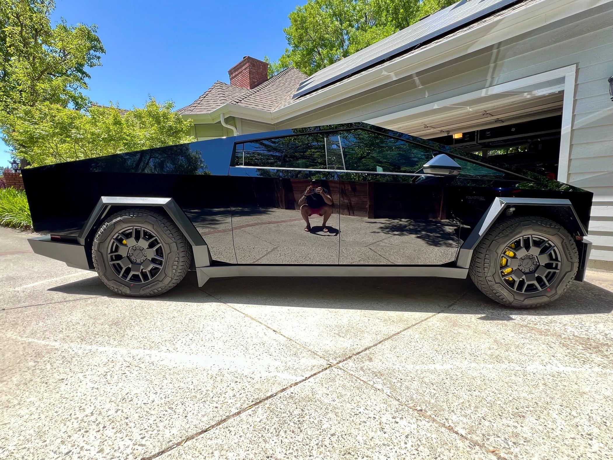 Tesla Cybertruck Painted my brake calipers IMG_8069