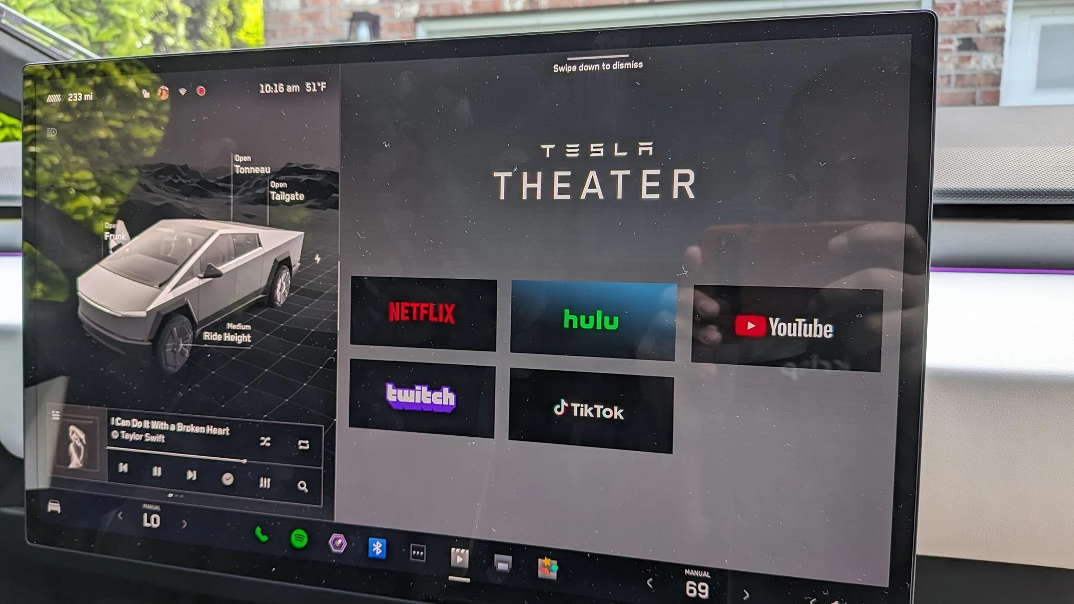 Tesla Cybertruck Seattle delivery, VIN 74xx, RN1127478XX, early thoughts PXL_20240520_171647060.MP
