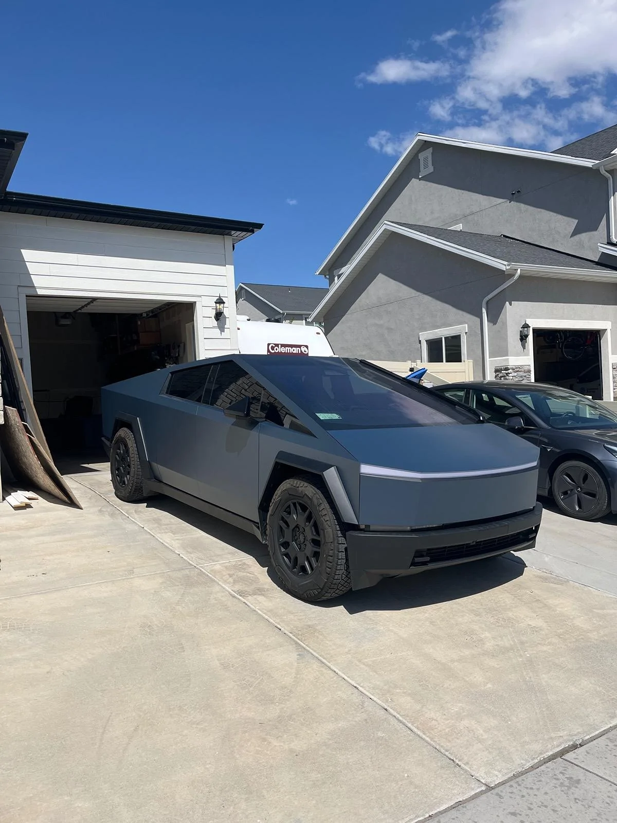 Tesla Cybertruck BLUE / BLURPLE / PURPLE Vinyl Wrap & PPF Cybertruck -- Photos & Videos IMG_5416