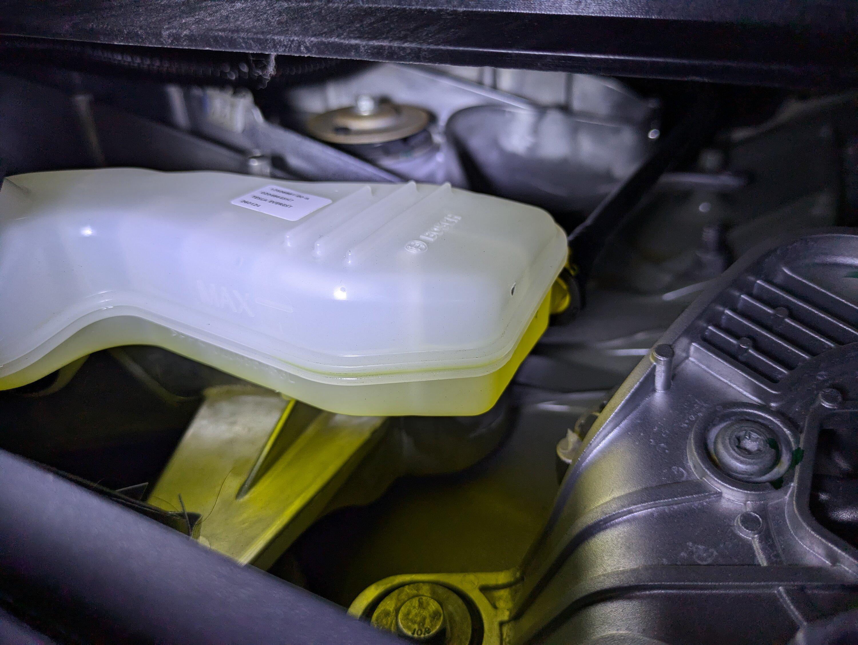 Tesla Cybertruck Slow brake fluid leak 1000002445