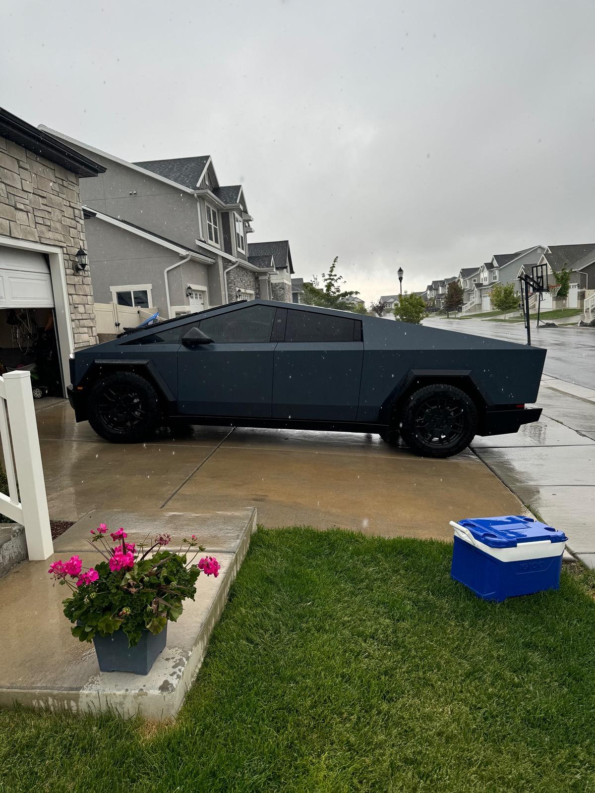 Tesla Cybertruck BLUE / BLURPLE / PURPLE Vinyl Wrap & PPF Cybertruck -- Photos & Videos IMG_5222