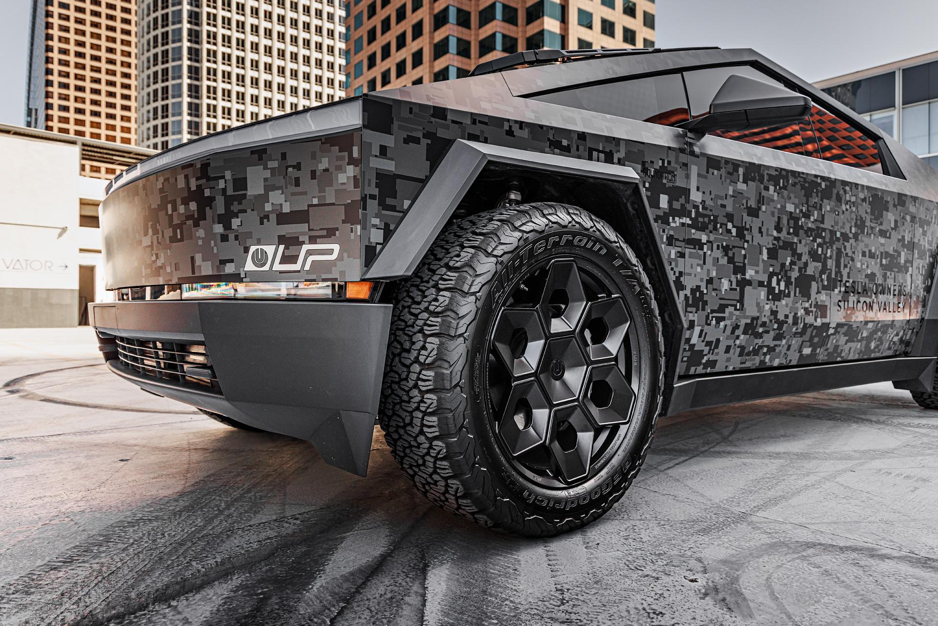 Tesla Cybertruck Camo / Camouflage Vinyl Wrap & PPF Cybertruck -- Photos & Videos Unplugged Performance Digital Camo Cybertruck Tesla Owners Silicon Valley 22 inch Cybrhex whee