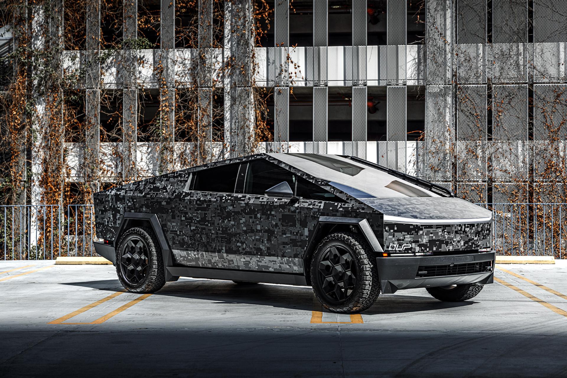Tesla Cybertruck Camo / Camouflage Vinyl Wrap & PPF Cybertruck -- Photos & Videos Unplugged Performance Digital Camo Cybertruck Tesla Owners Silicon Valley 22 inch Cybrhex whee