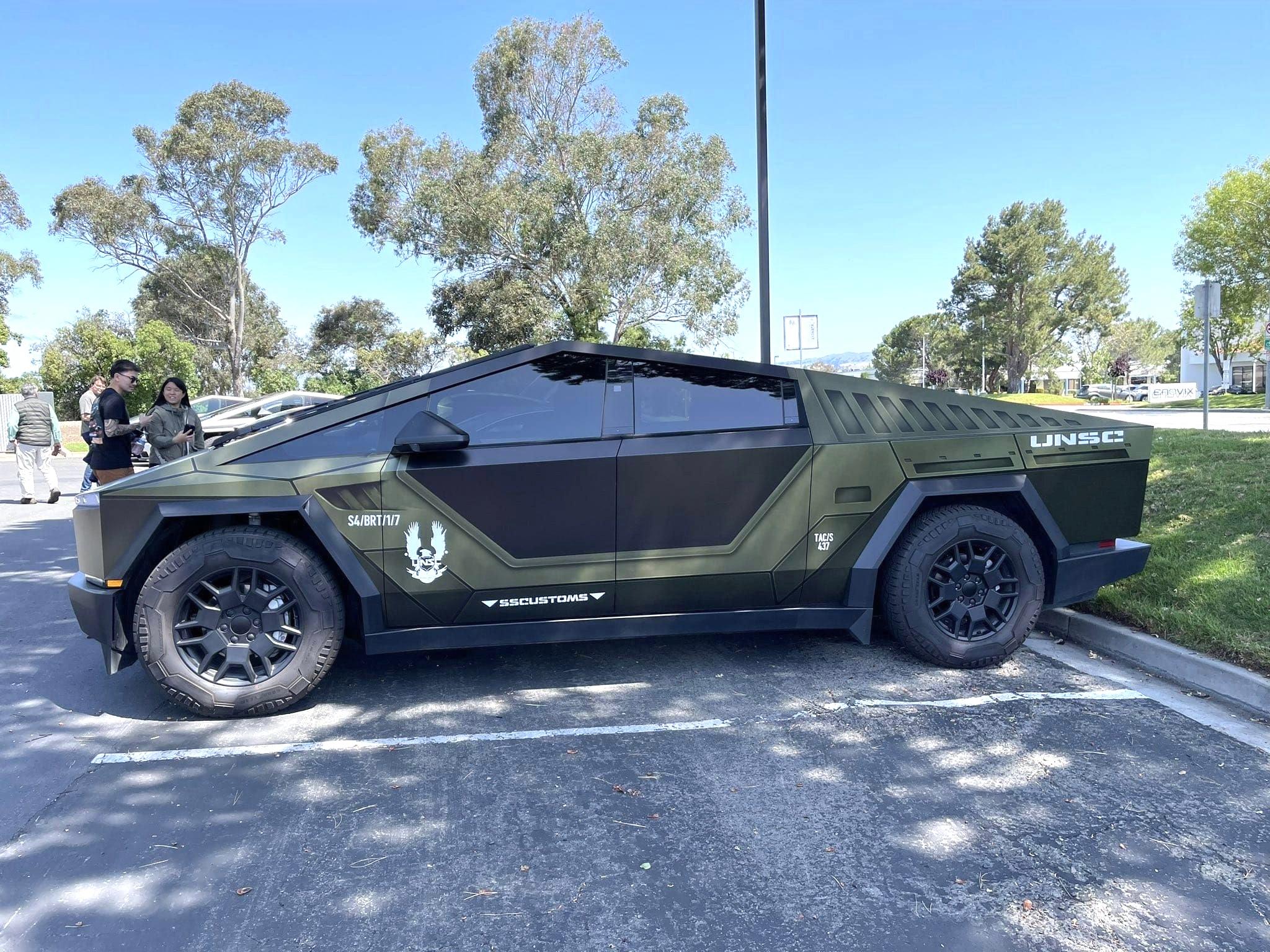 SS customs halo unsc razorback cybertruck wrap graphics 4.jpg