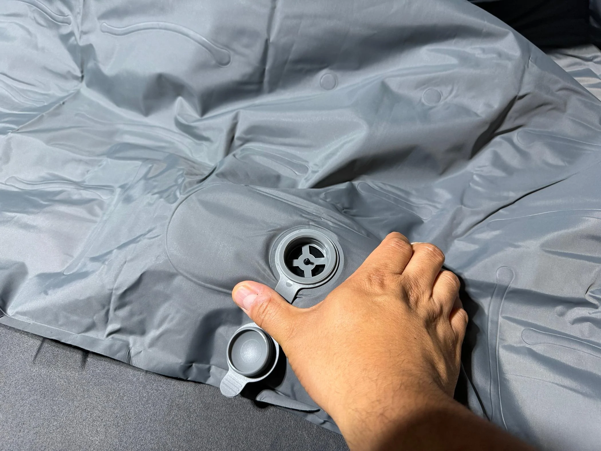 Tesla Cybertruck [REVIEW] Bed Air Mattress by BestEVMod/EVVida IMG_6347