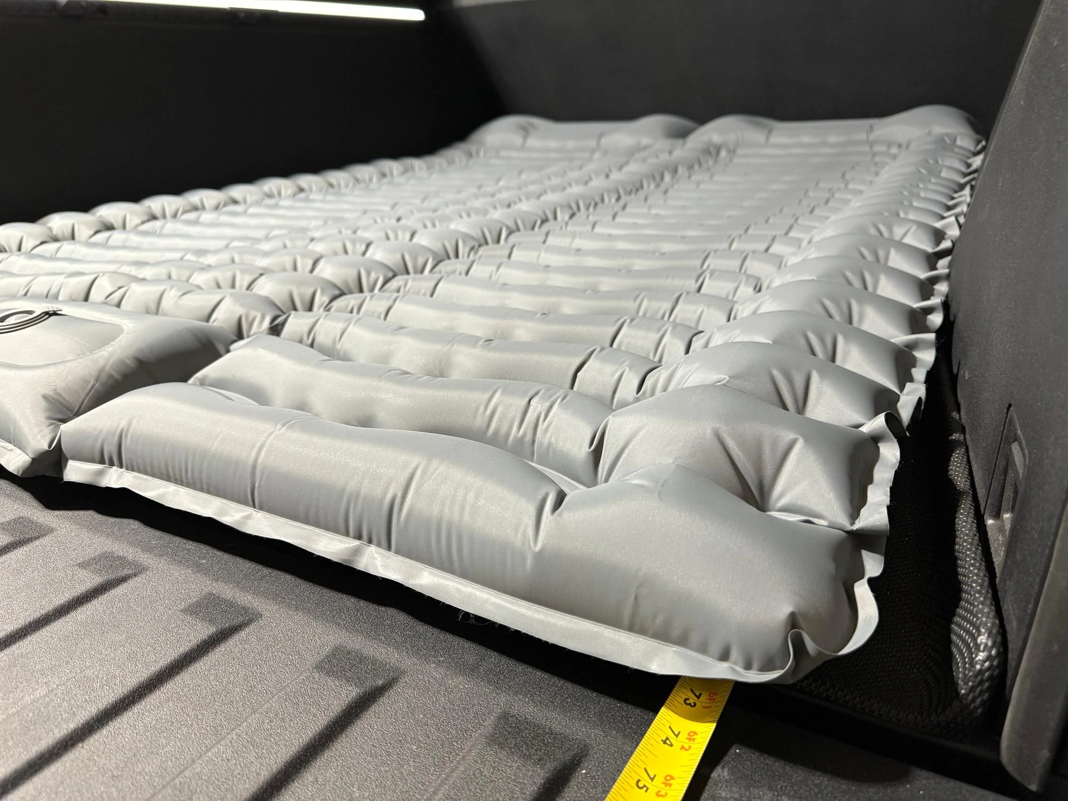 Tesla Cybertruck [REVIEW] Bed Air Mattress by BestEVMod/EVVida IMG_6351