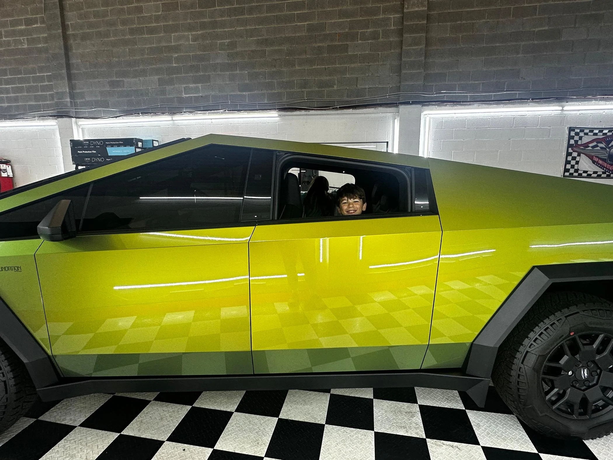 Tesla Cybertruck My Cybertruck in Stek DynoShiftGreen - Limited Edition - 1 of 250 Globally IMG_1302