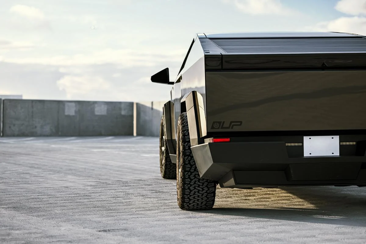 Tesla Cybertruck Pure PPF Platinum Wrapped Cybertruck Unplugged Performance Tesla Cybertruck wrap + 22 inch Cybrhex wheels  (11)