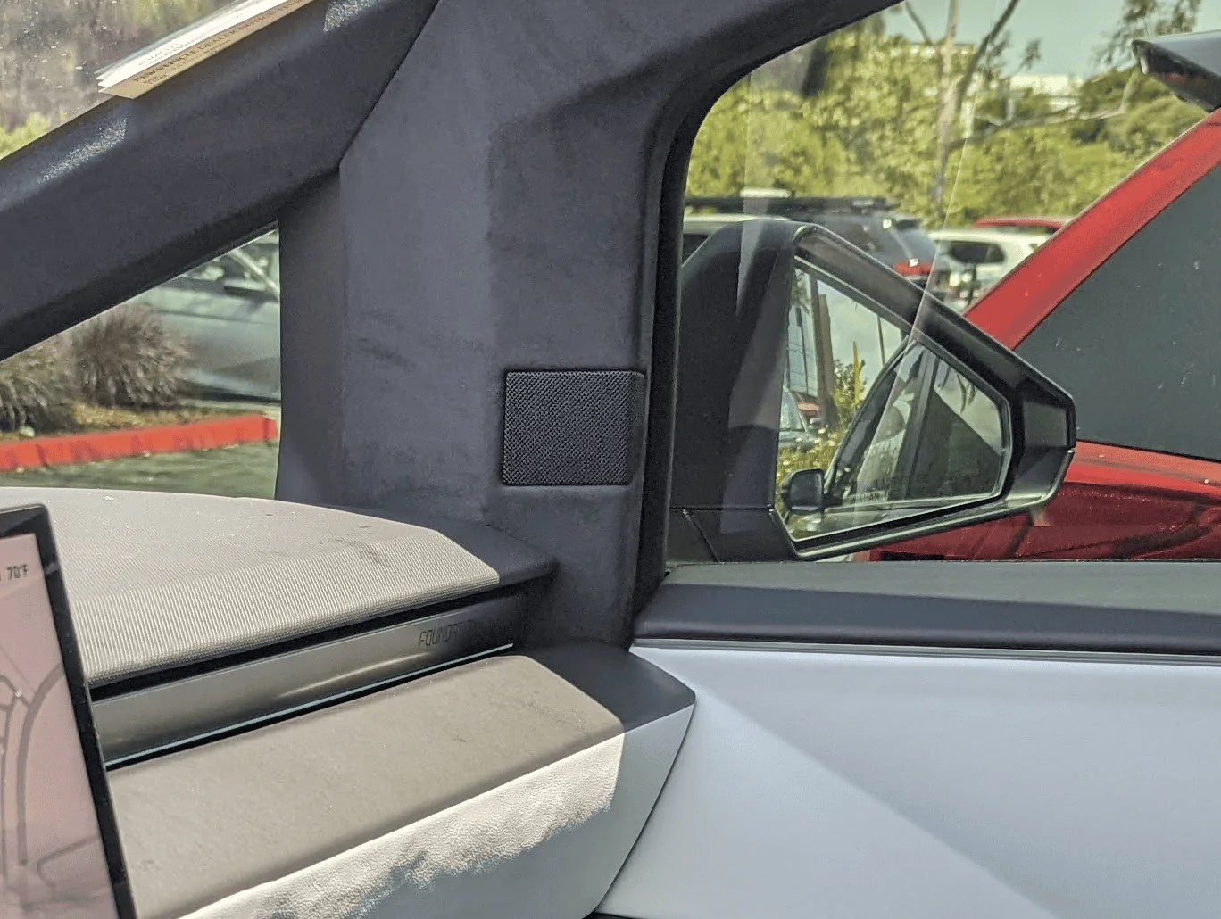 Tesla Cybertruck a sun shield for dash 1716440228048-qa