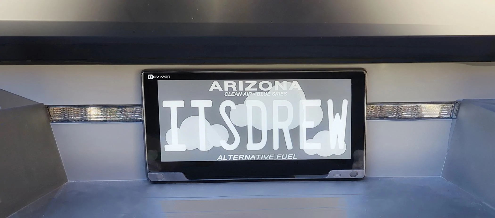 Tesla Cybertruck No more blue AZ plate for my blacked out truck ITSDREW