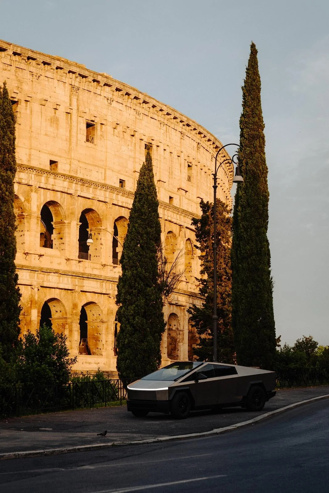 Tesla Cybertruck Cybertruck pics from its European "Odyssey" tour GOS3bR1XkAAJFqS