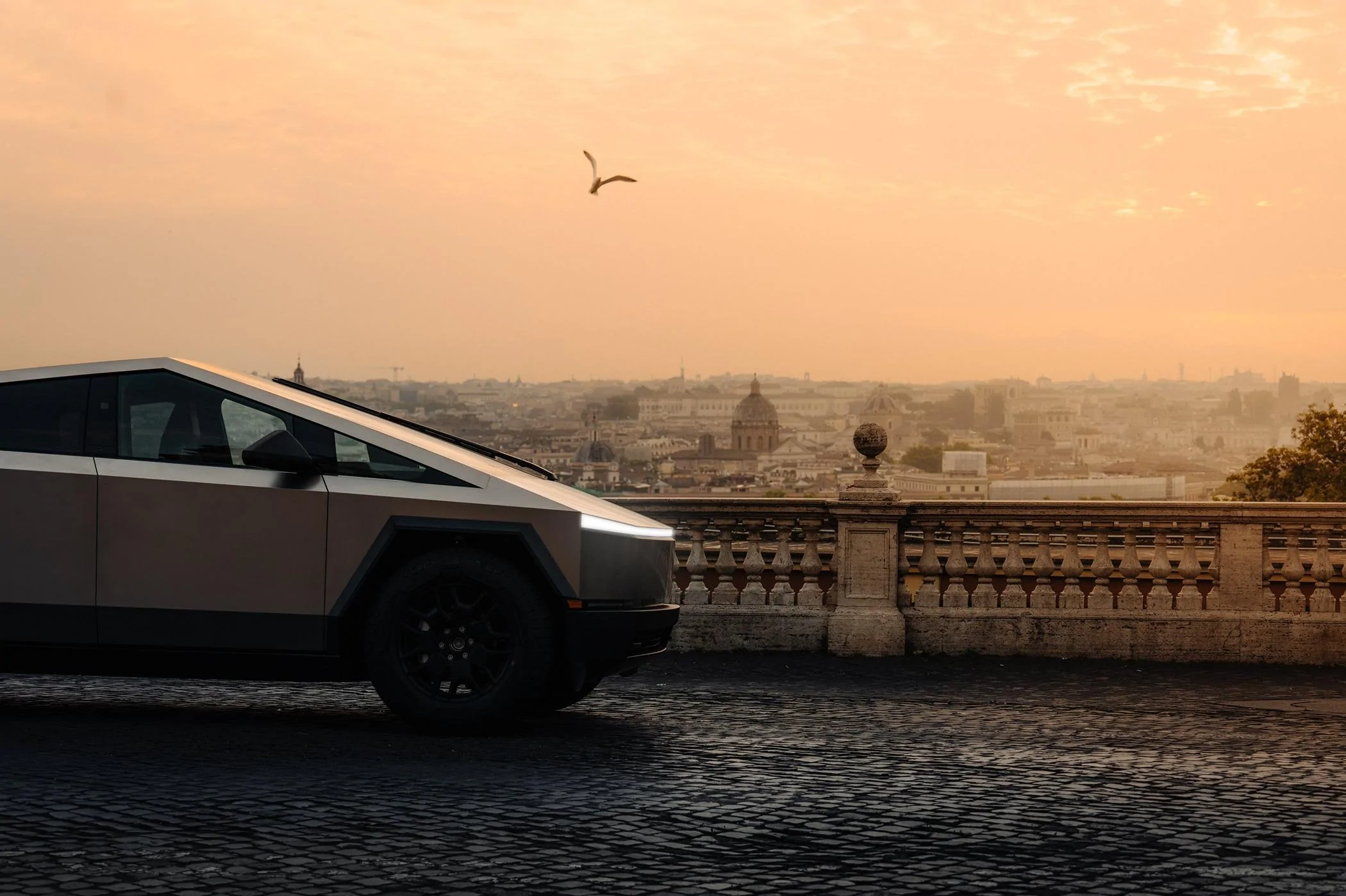 Tesla Cybertruck Cybertruck pics from its European "Odyssey" tour GOS3bR8WoAA7mJE