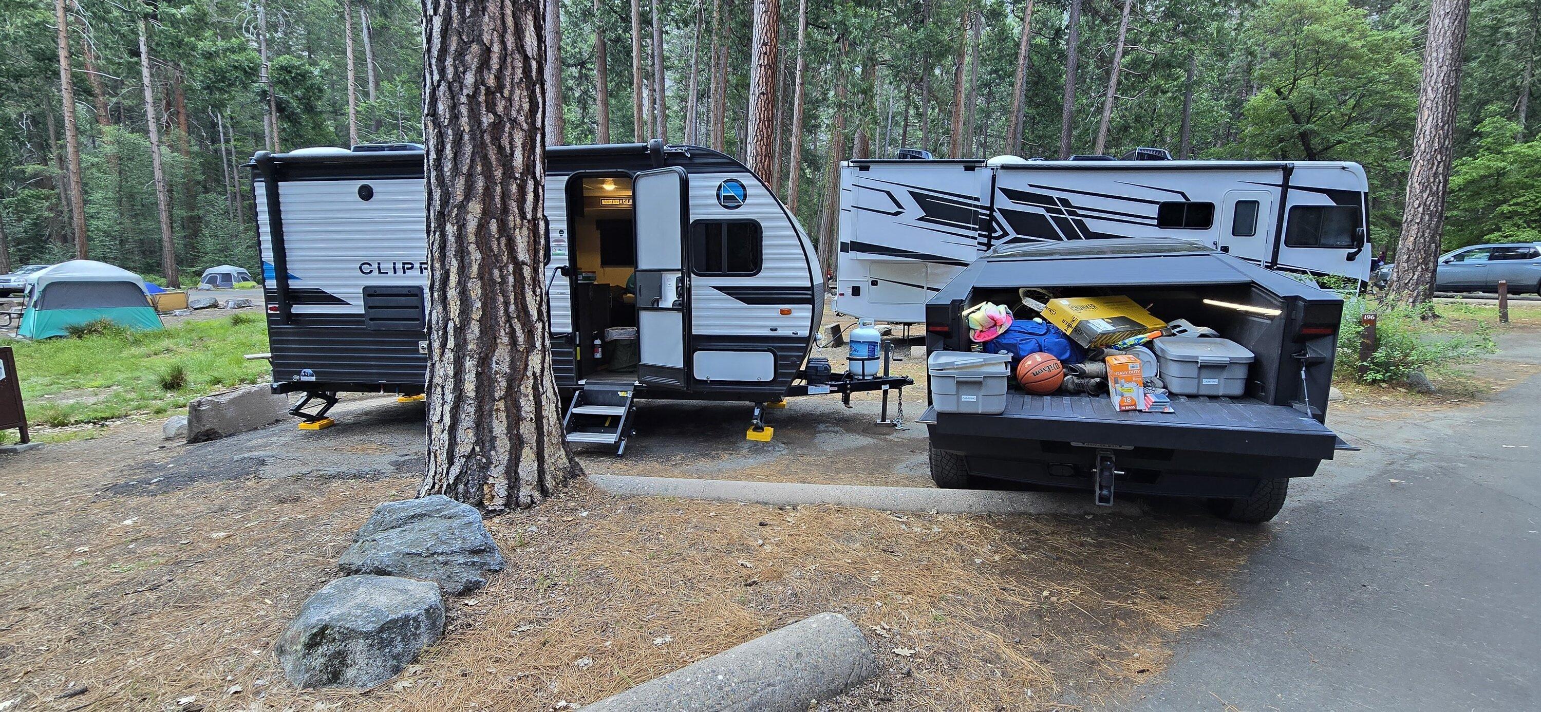 Tesla Cybertruck Towing trailer to Yosemite for 2 days with Cybertruck 20240518_071339