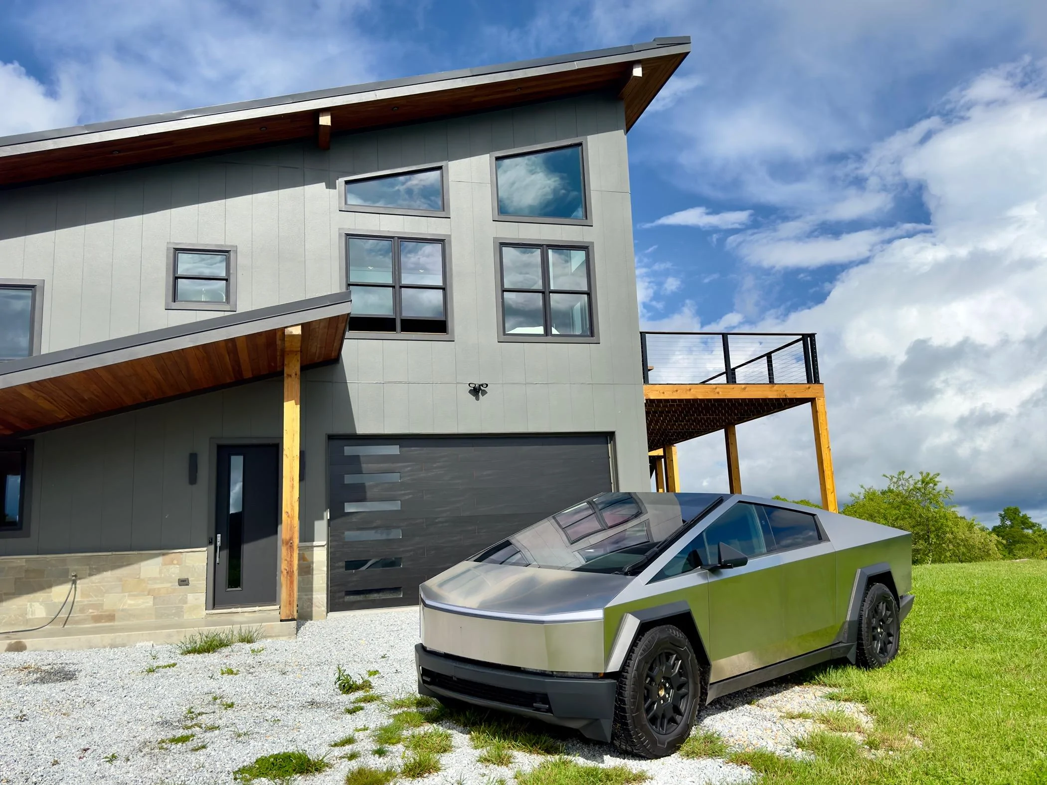 Tesla Cybertruck Daily random Cybertruck photos thread - Post Yours! 📸 🤳 IMG_0814