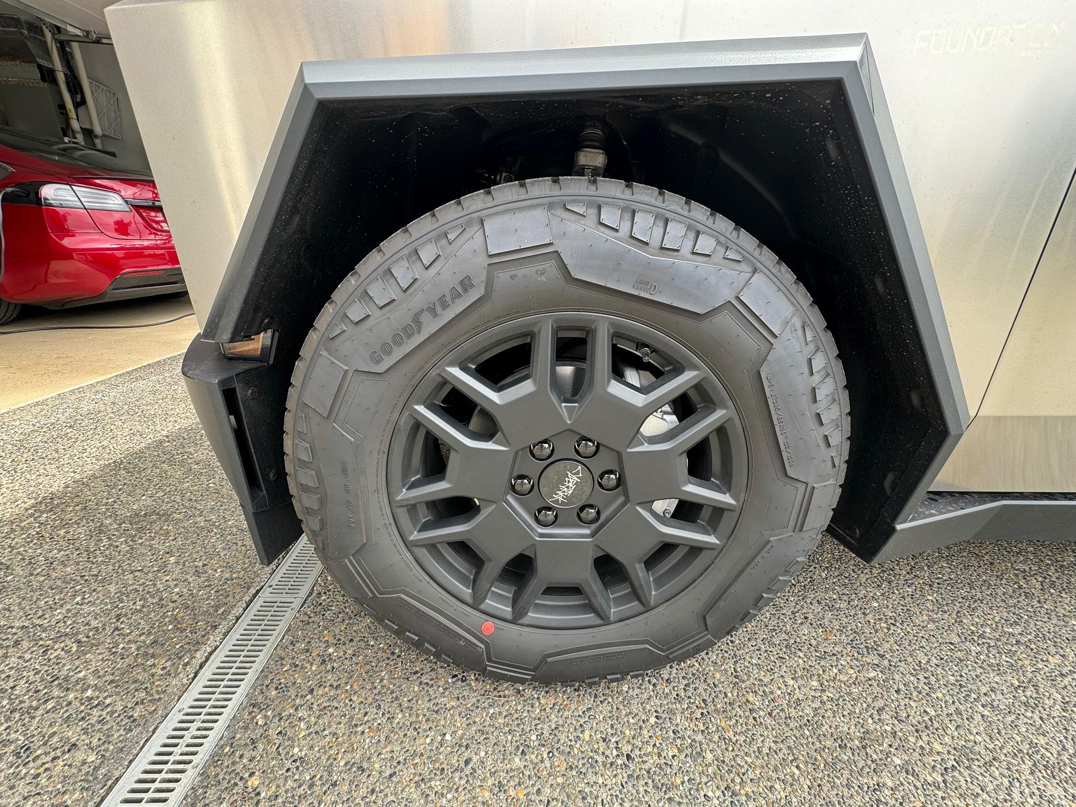 Tesla Cybertruck Rust in center of wheel hub? IMG_2734
