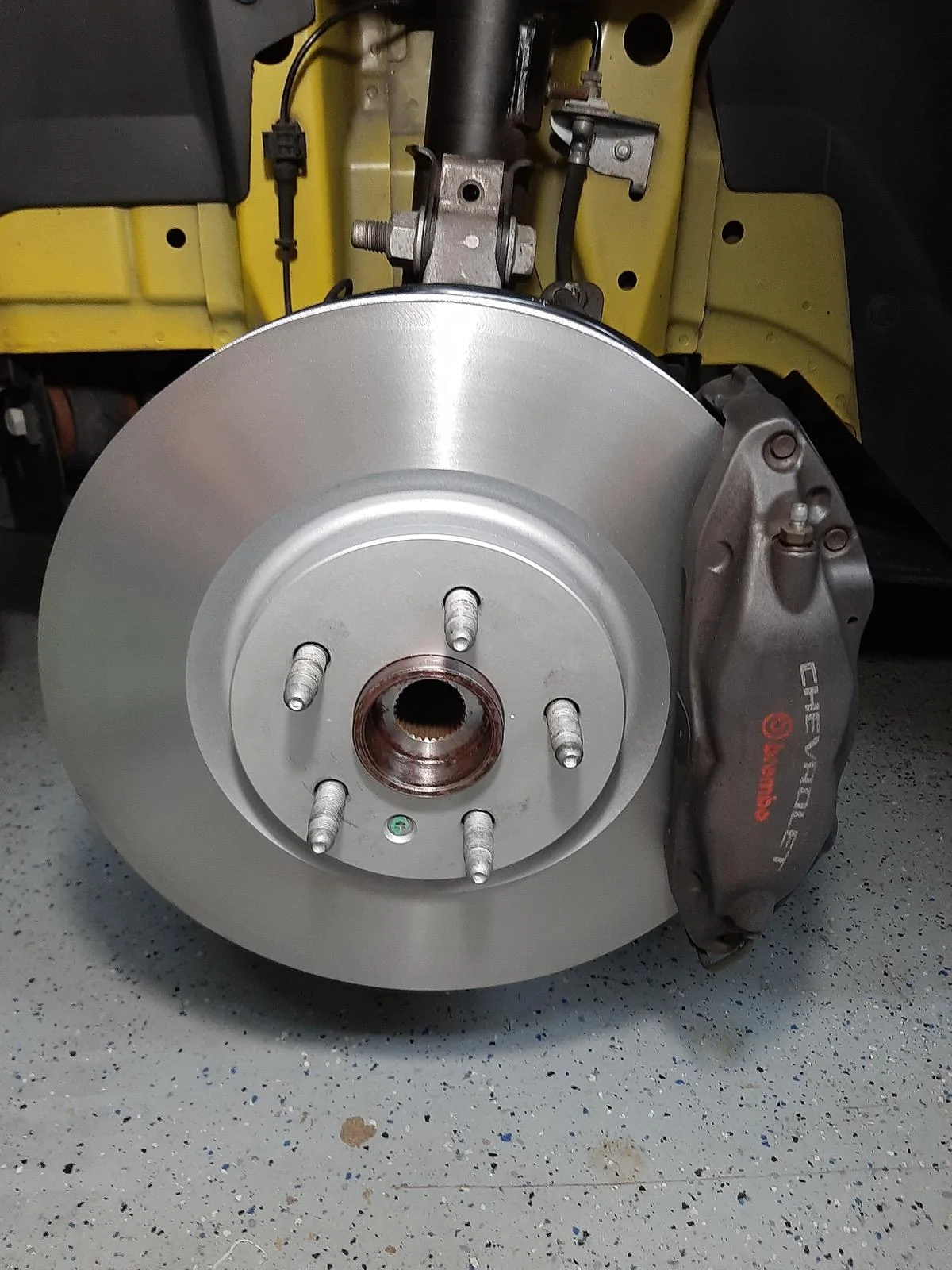 Tesla Cybertruck Rust in center of wheel hub? 27545