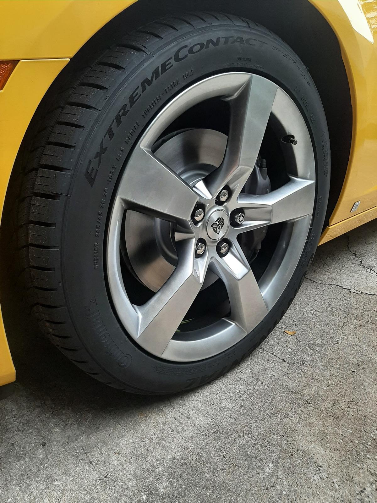 Tesla Cybertruck Rust in center of wheel hub? 26553