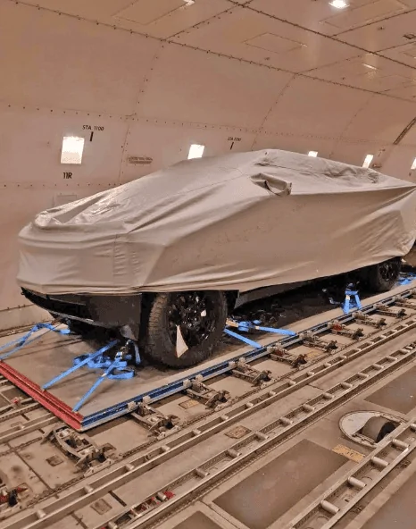 Tesla Cybertruck For those who though that Foundation was really limited to 1000's units....here is your proof that its not.... 1716770413852-