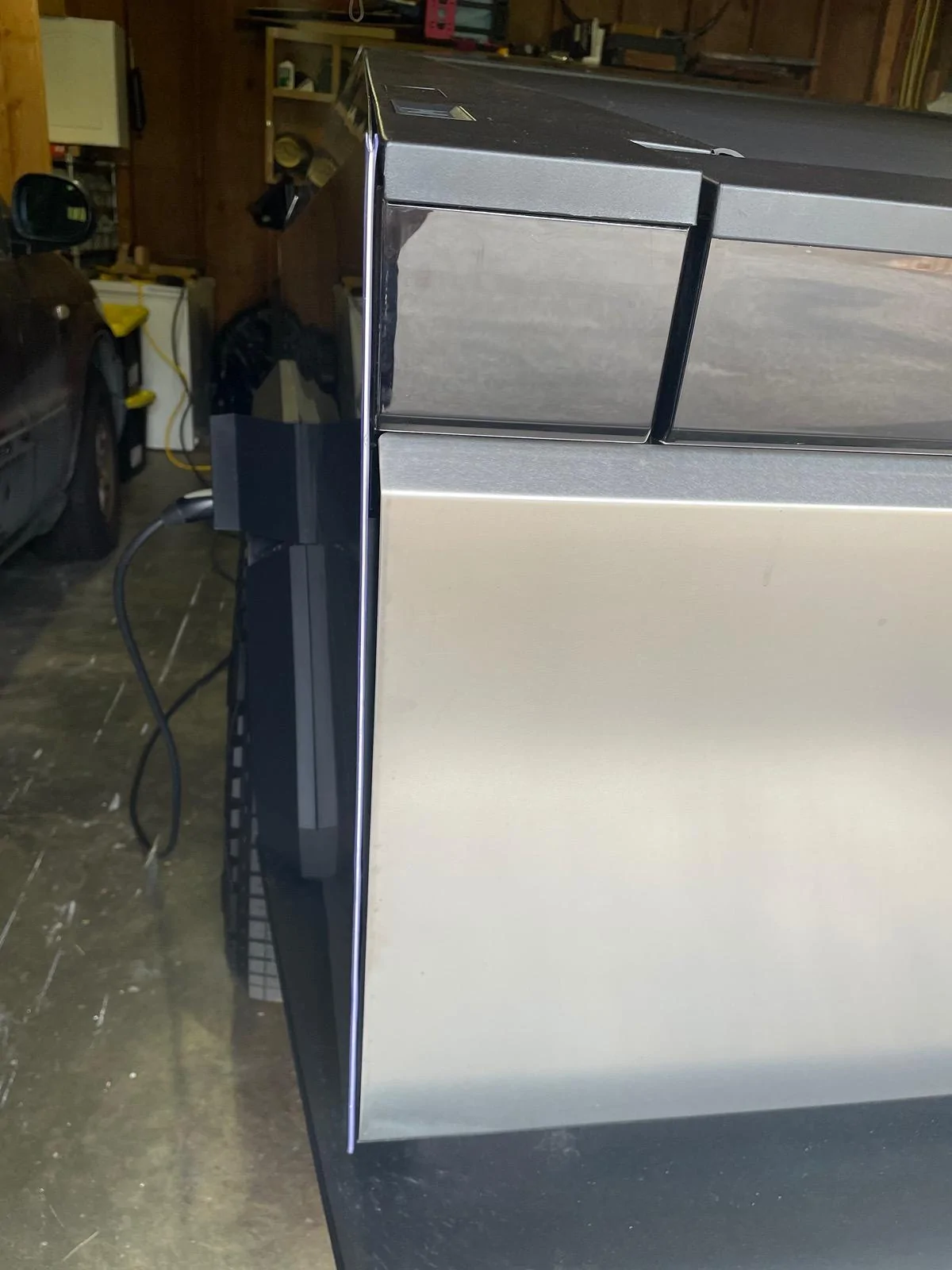 Tesla Cybertruck PVC edge protector as protection against skin slice / cut from sharp stainless steel (i.e. wrist cut injury) IMG_6316