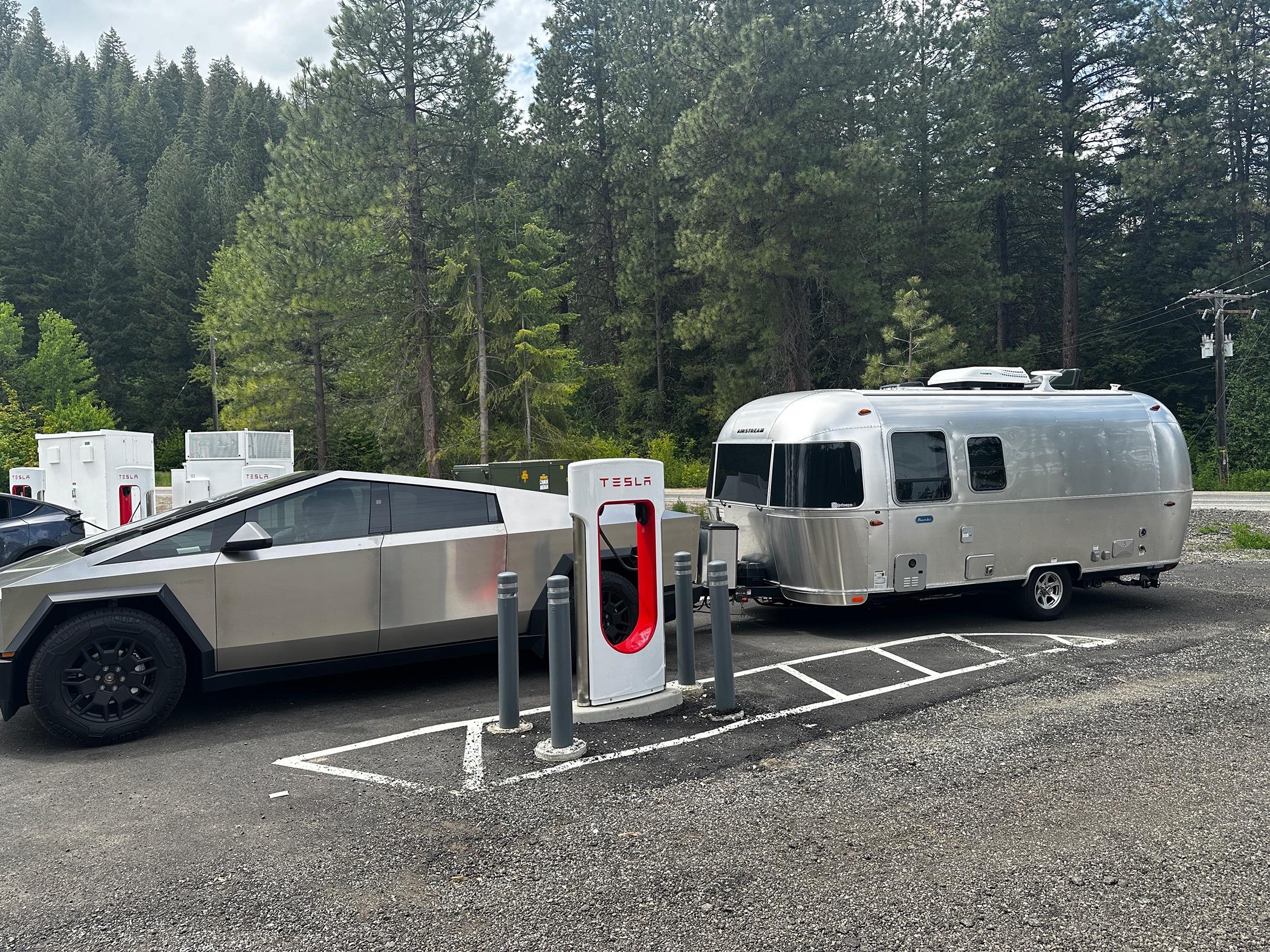 Tesla Cybertruck Cybertruck and Airstream: a Towing Trip Report IMG_3909