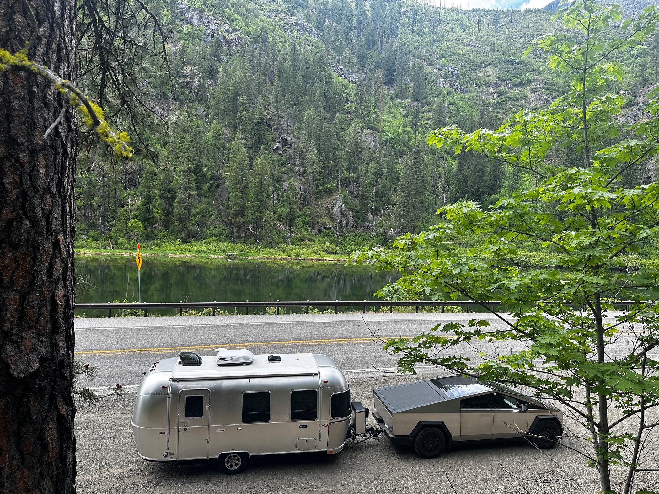 Tesla Cybertruck Cybertruck and Airstream: a Towing Trip Report IMG_3906
