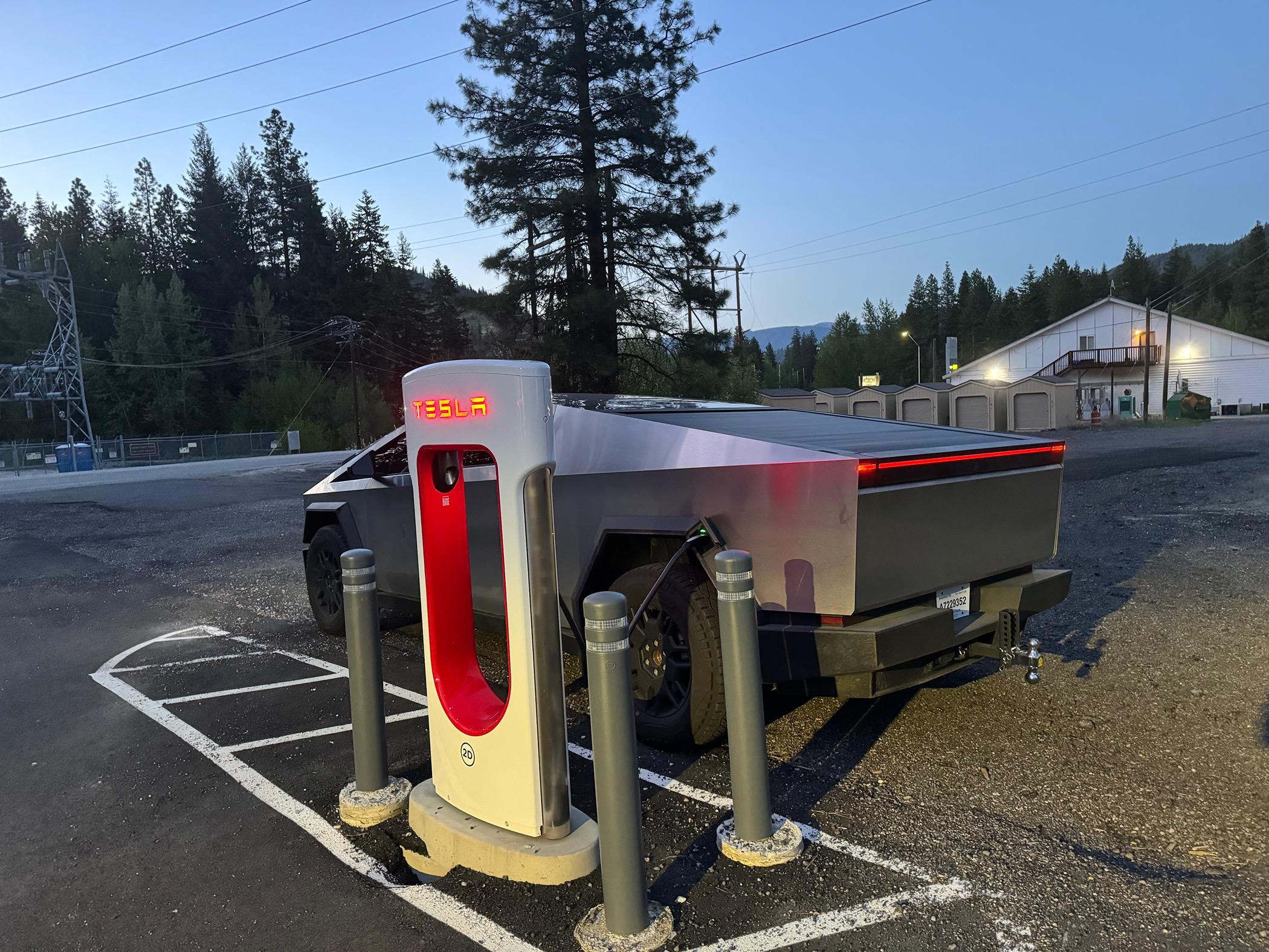 Tesla Cybertruck Cybertruck and Airstream: a Towing Trip Report IMG_5235