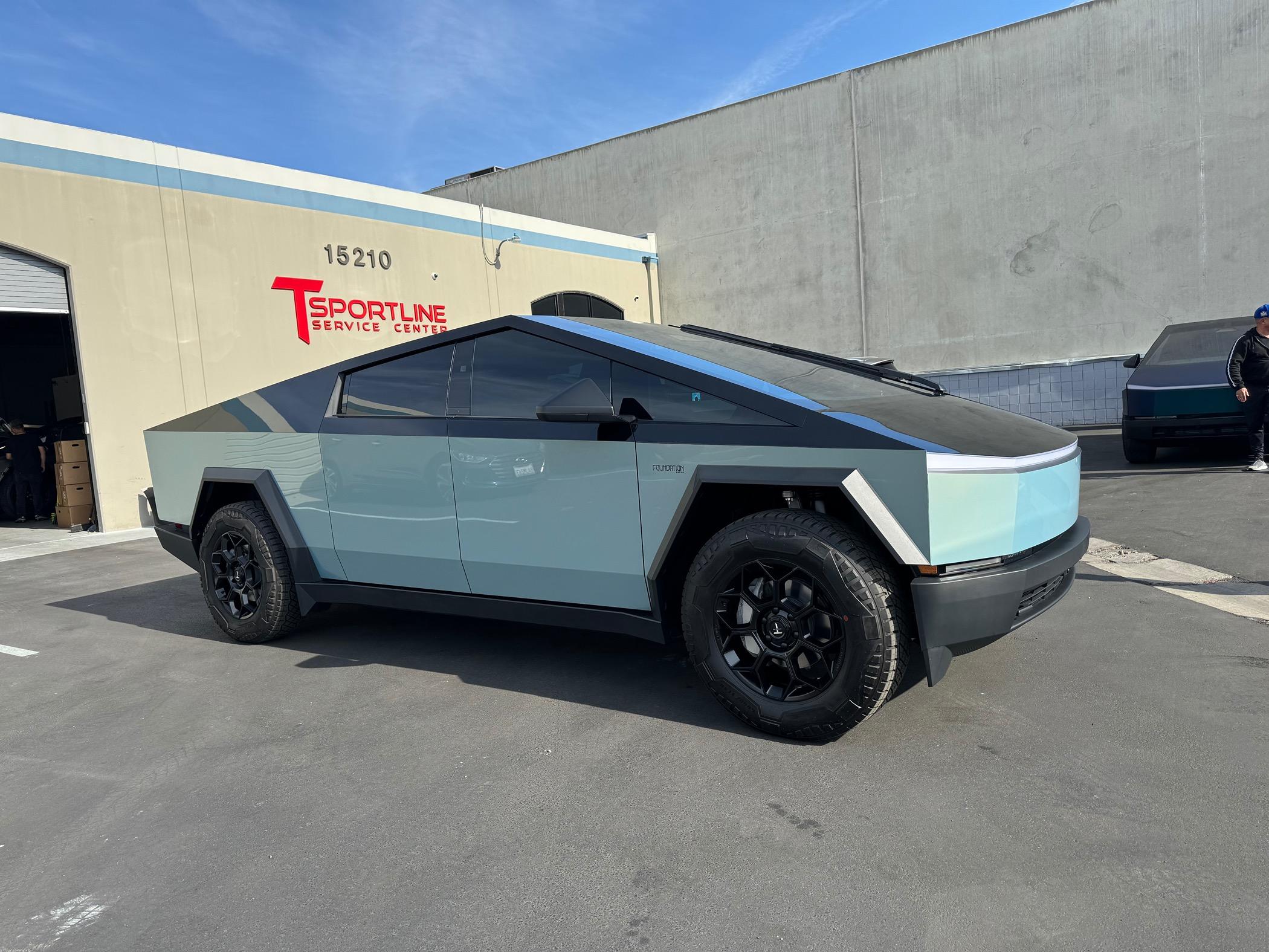 Tesla Cybertruck Two Tone Cybertruck : Top Wrap in Gloss Black PPF w/ Stainless Steel Bottom IMG_6958