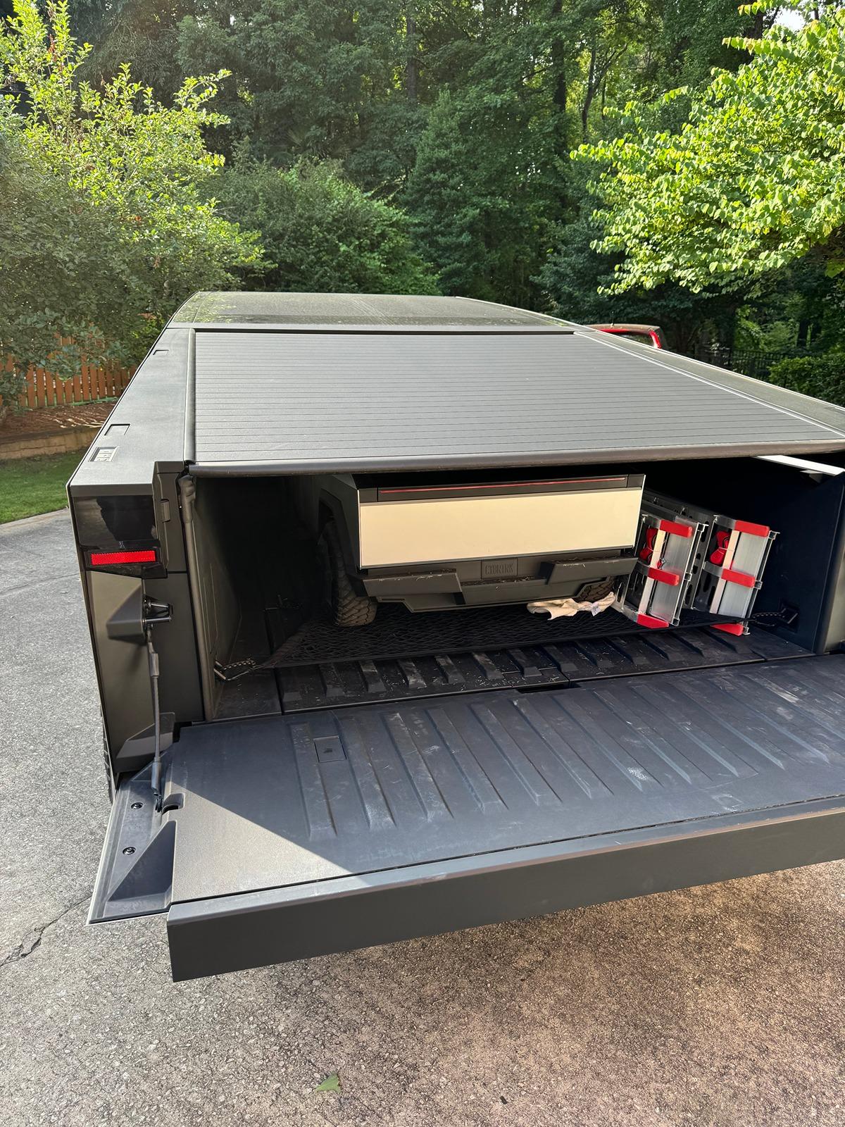 Tesla Cybertruck 🦾 Cybertruck doing truck stuff!  Post your photos! IMG_1061