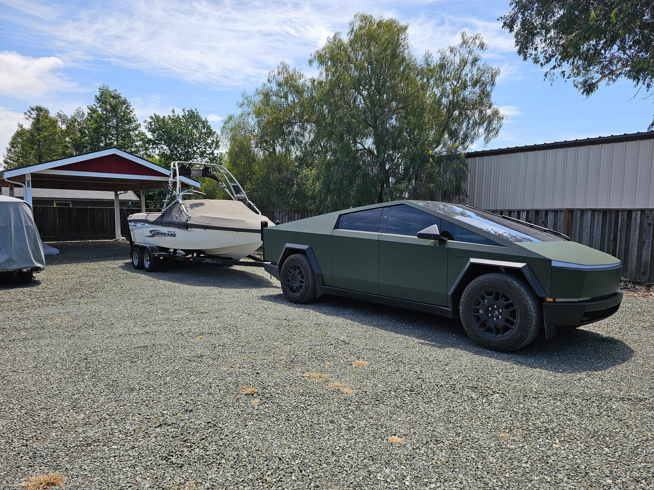 Tesla Cybertruck Yes I can Tow. Who cares what the big three think. No problems what so ever! 1000007924