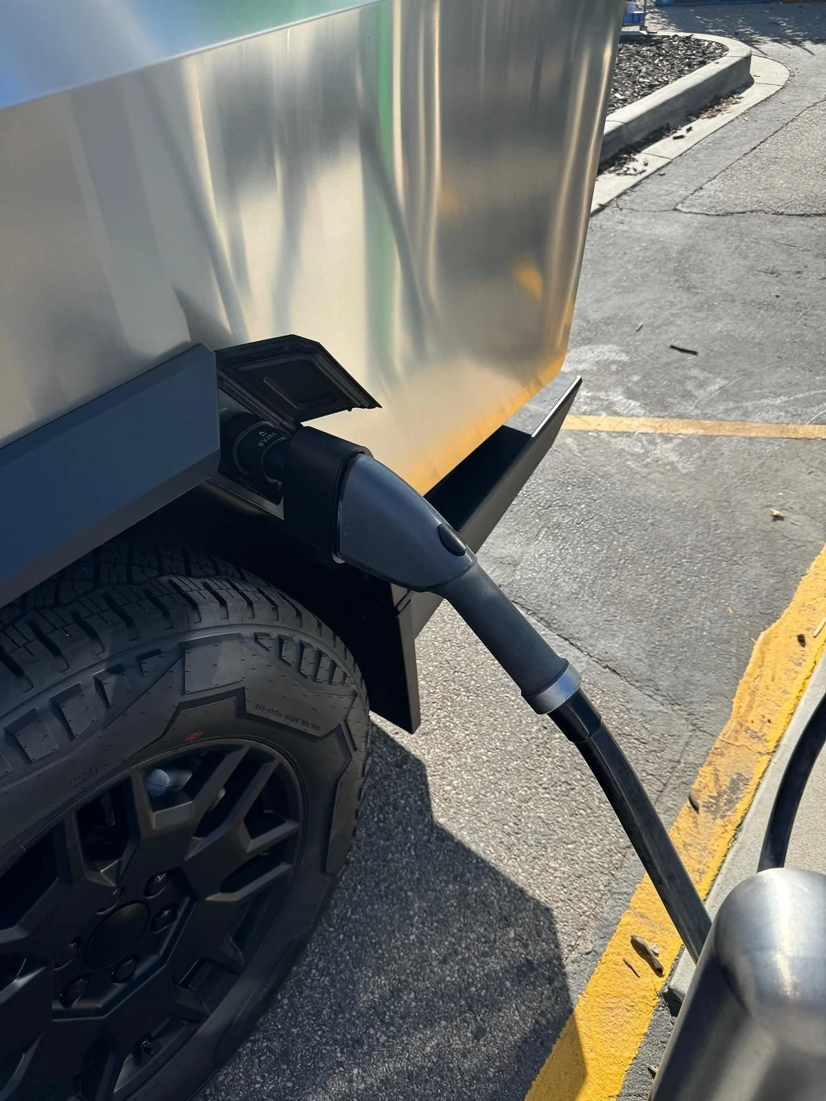 Tesla Cybertruck CCS Cybertruck Adapter IMG_8505