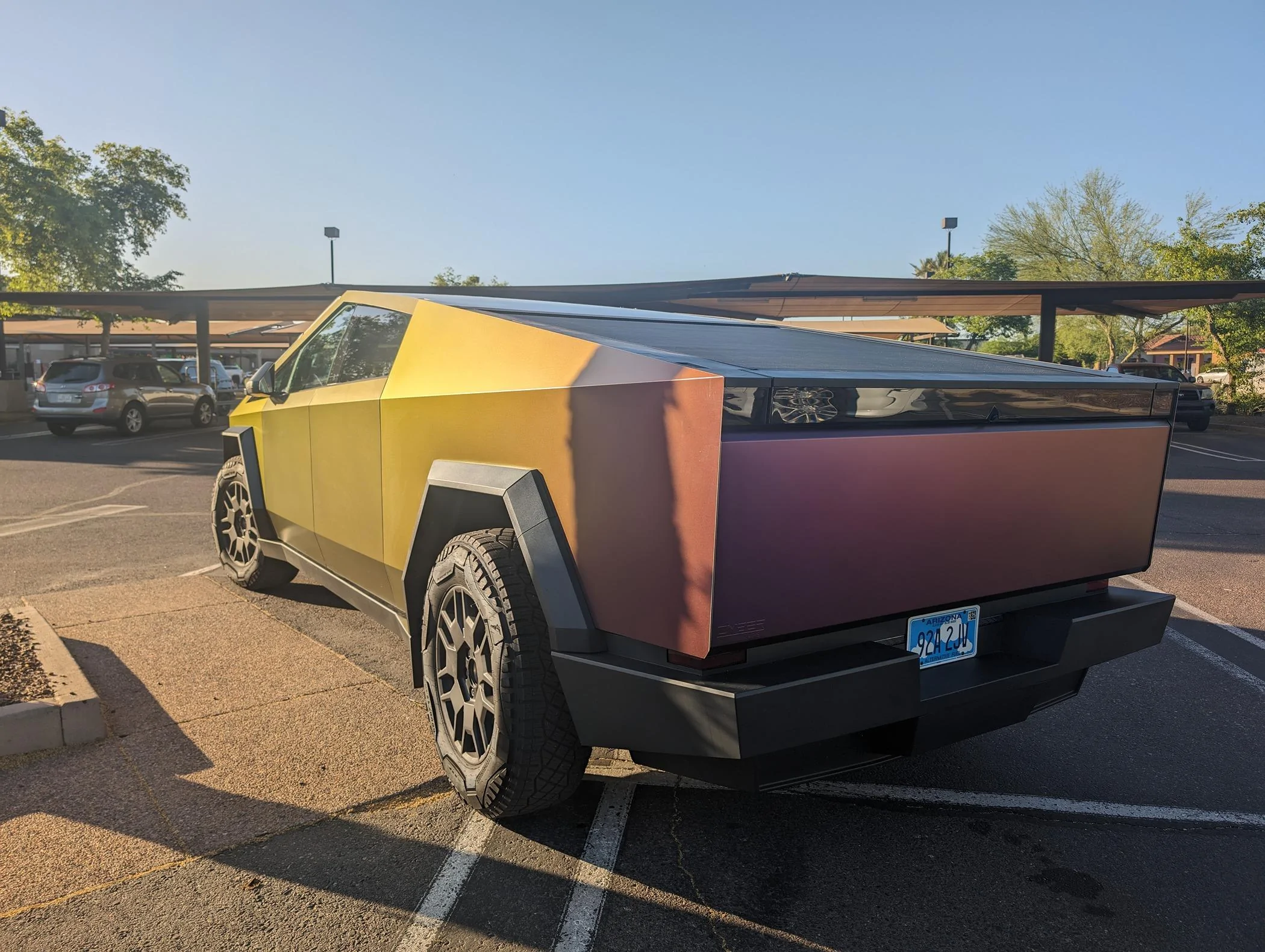 Tesla Cybertruck Color-changing Aurora wrap 🪅 in Arizona PXL_20240530_011114158