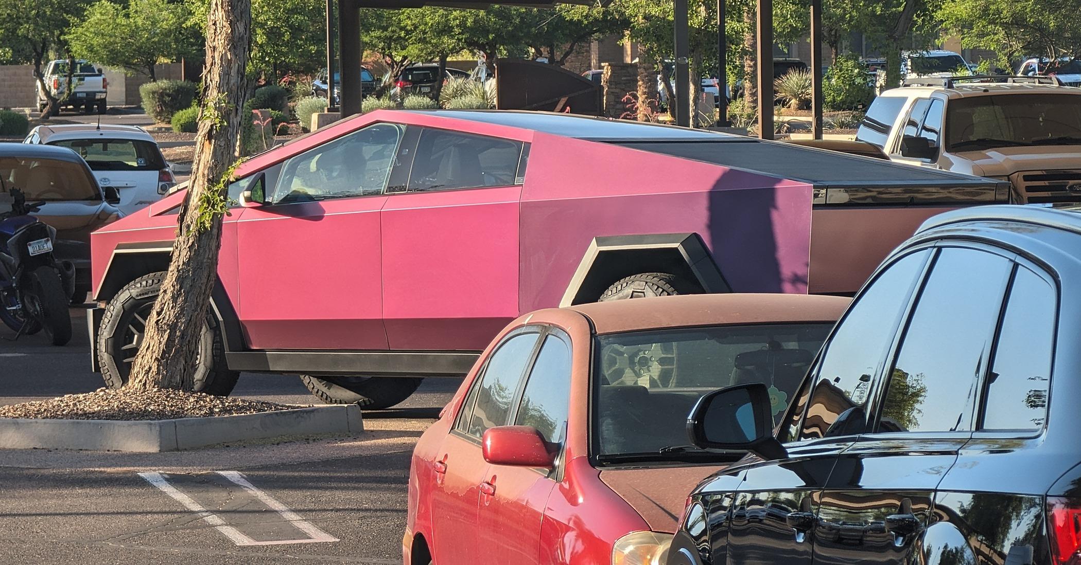 Tesla Cybertruck Color-changing Aurora wrap 🪅 in Arizona PXL_20240530_010353056~2