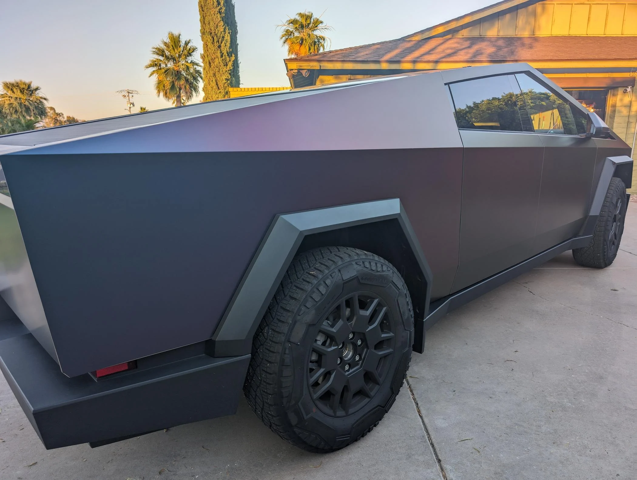 Tesla Cybertruck Color-changing Aurora wrap 🪅 in Arizona PXL_20240530_020753935